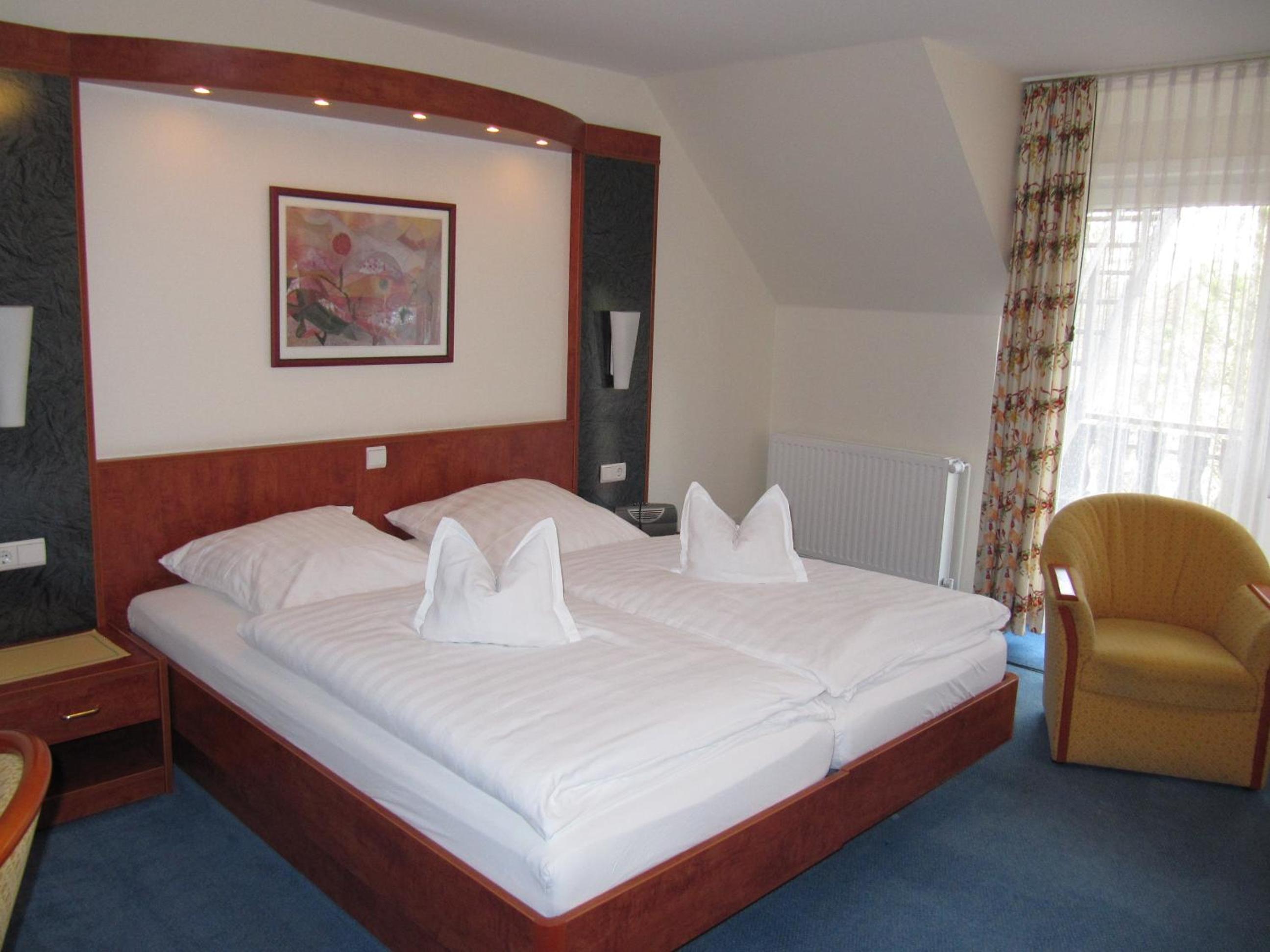 Standard Double Room - Photo 4