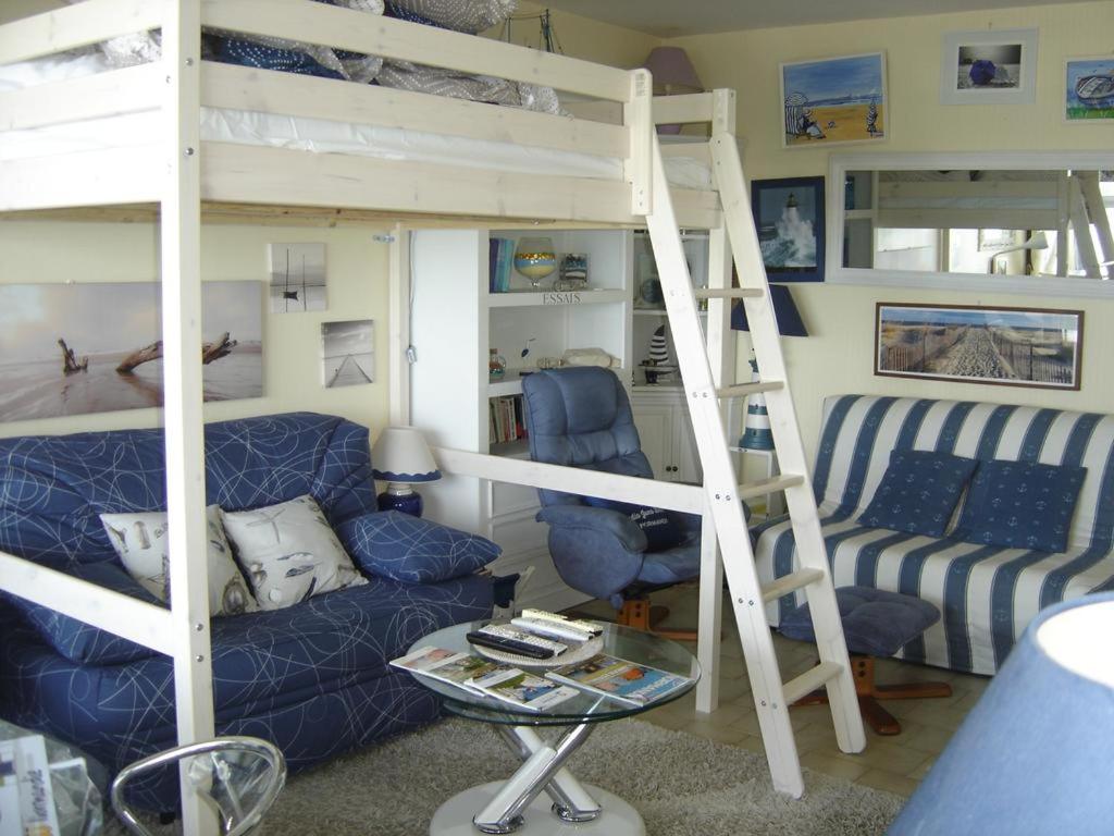 Studio with Sea View
