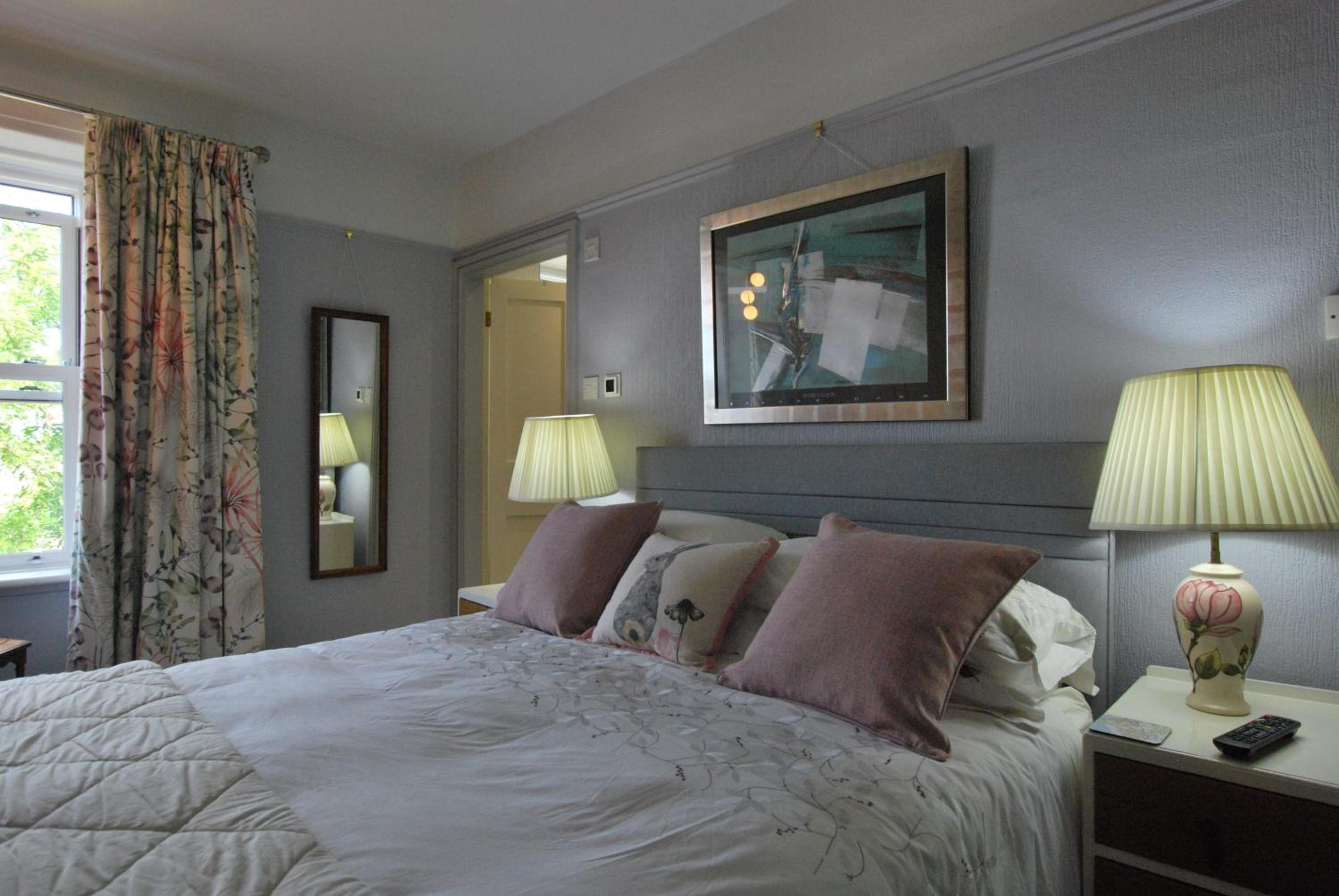 Deluxe King Room photo 2