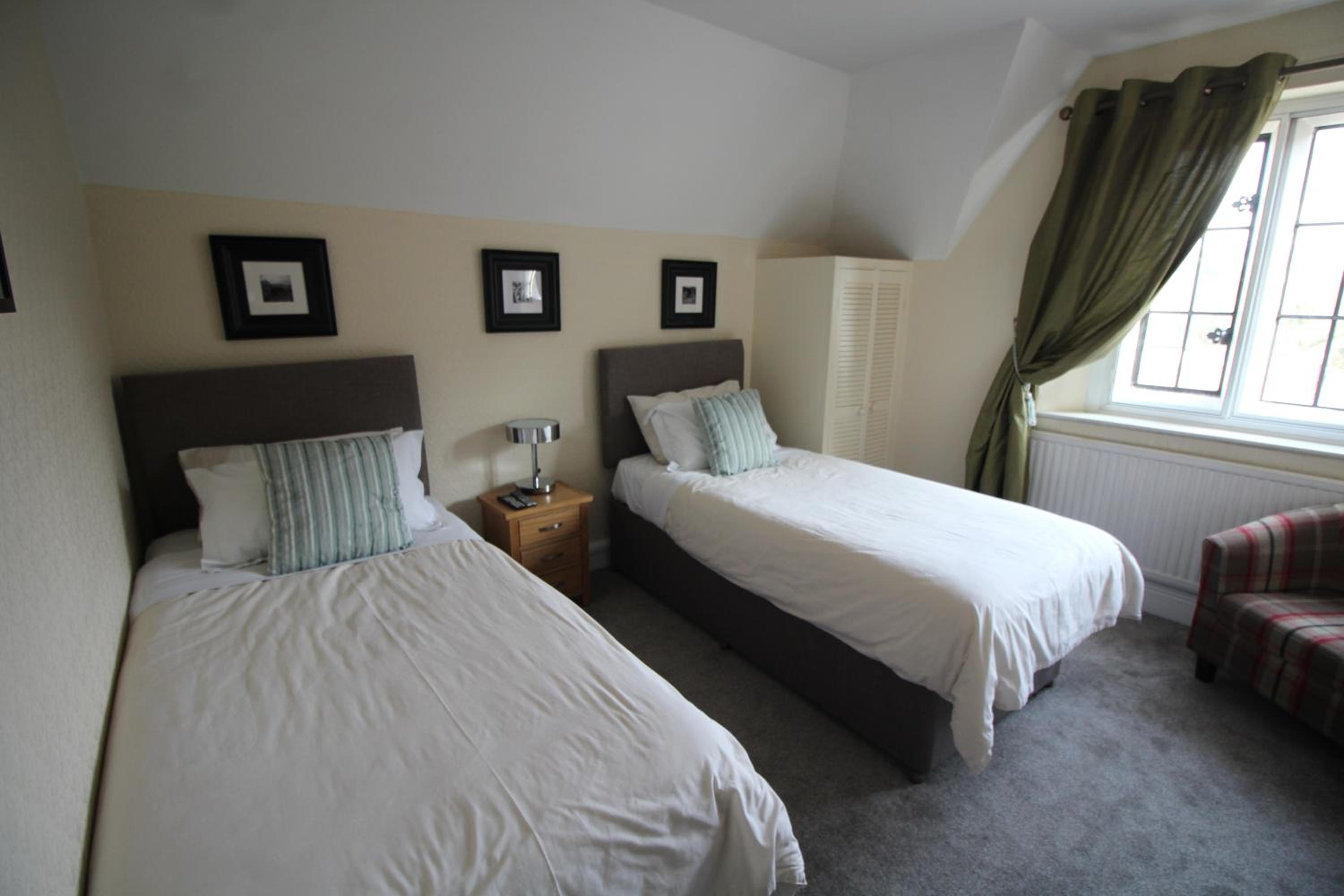 Twin Room with Shower photo 1