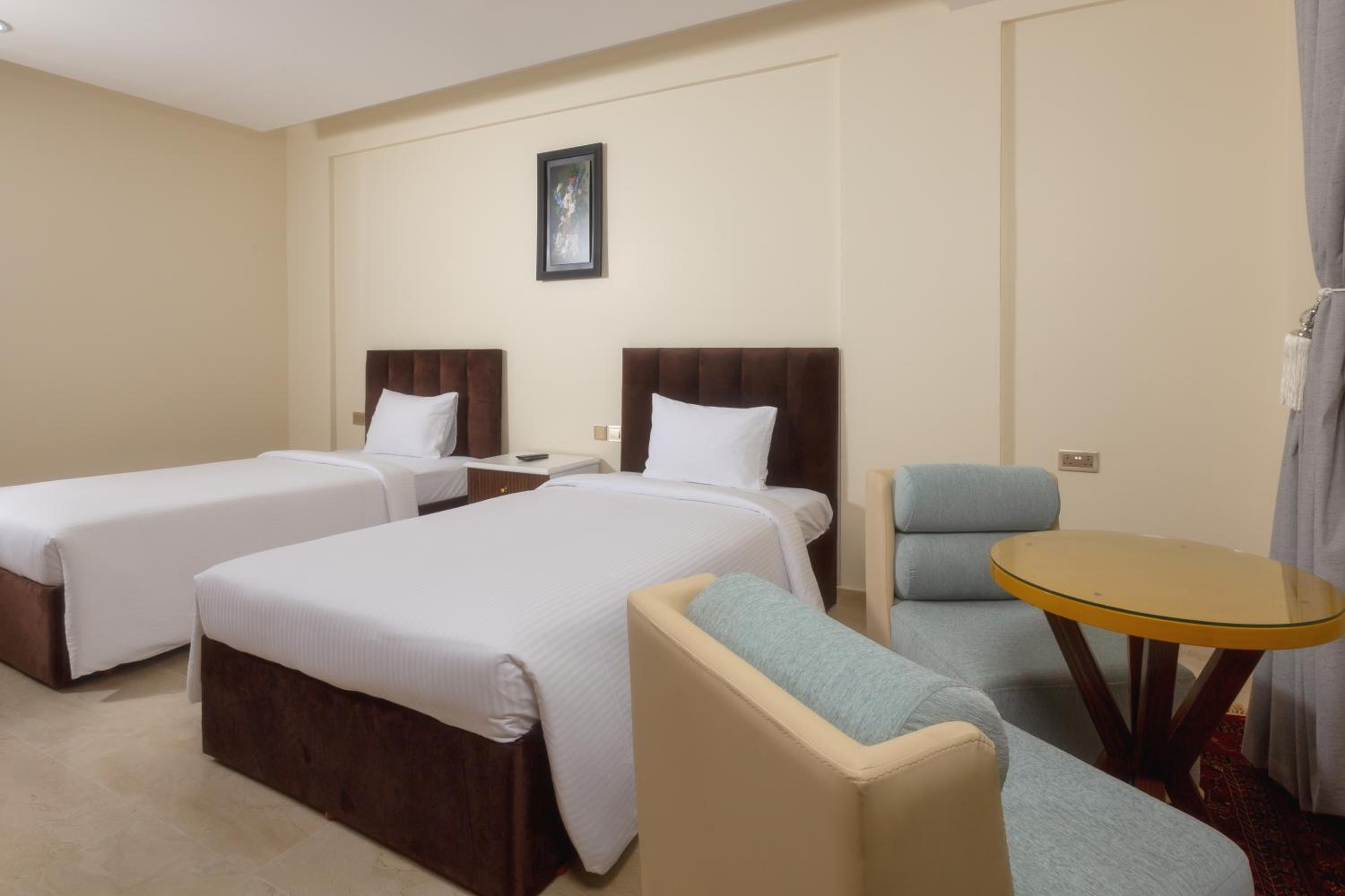 Superior Twin Room - Photo 3
