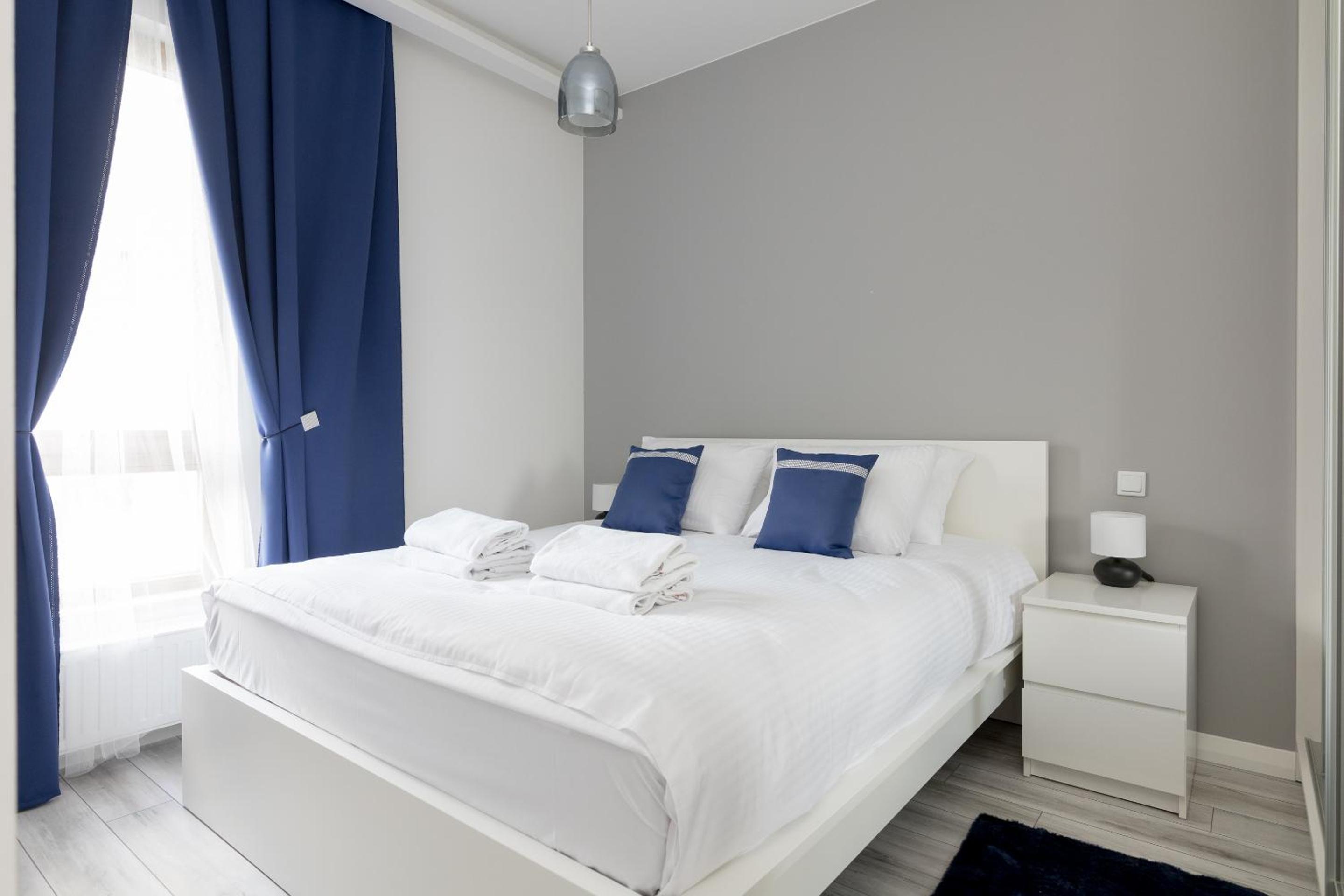 One-Bedroom Apartment - Photo 15
