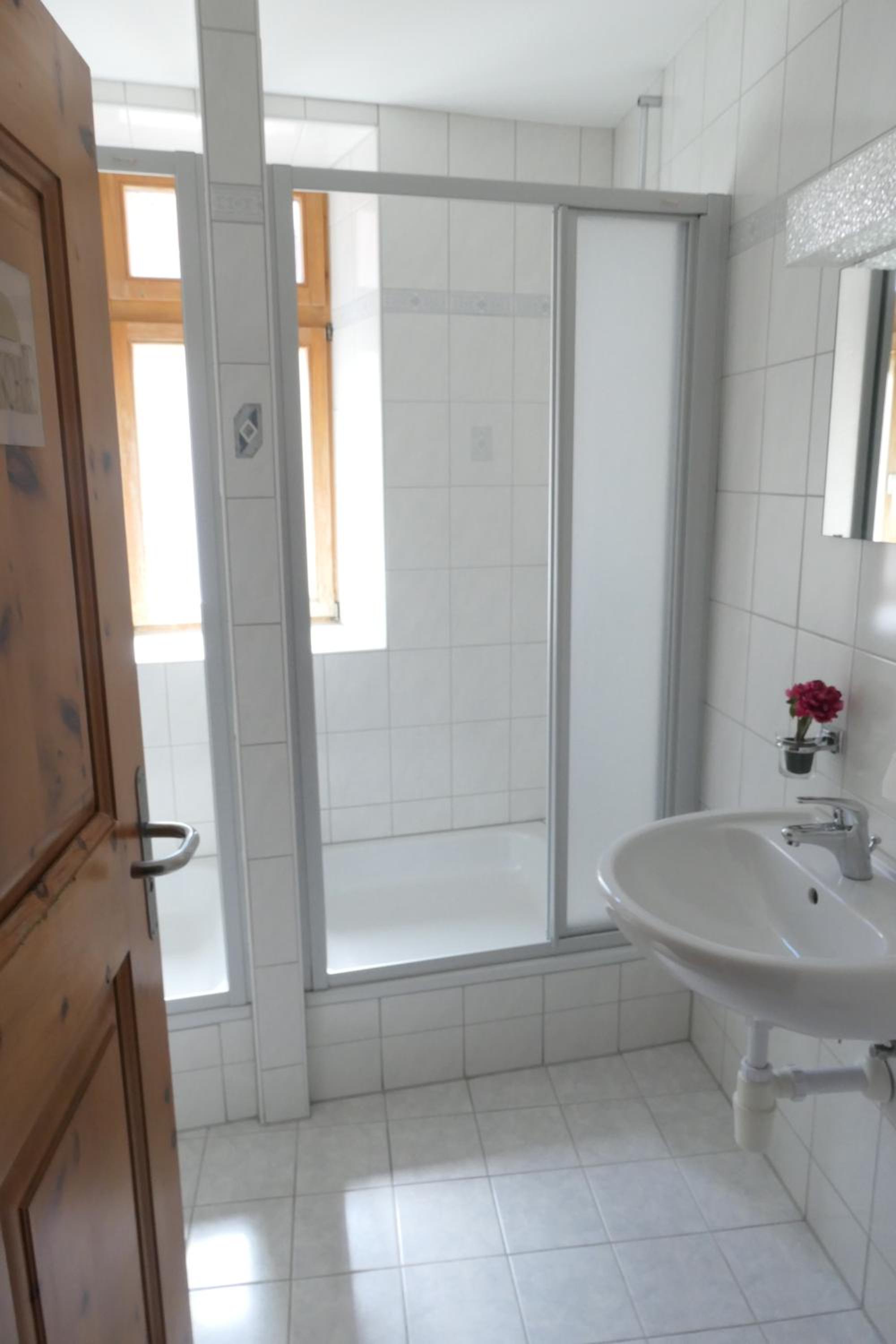 Double Room with Shared Bathroom photo 3