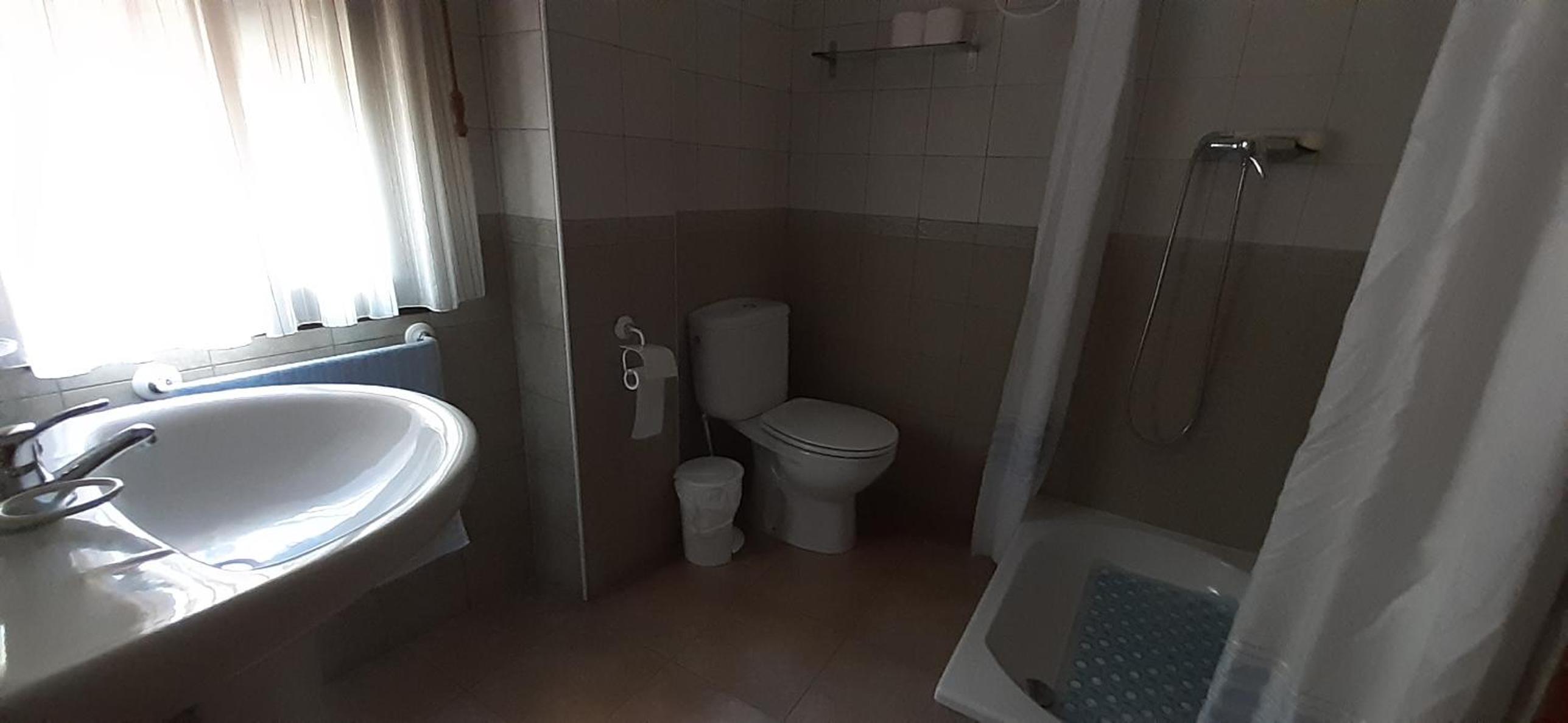 Twin Room with Balcony photo 2