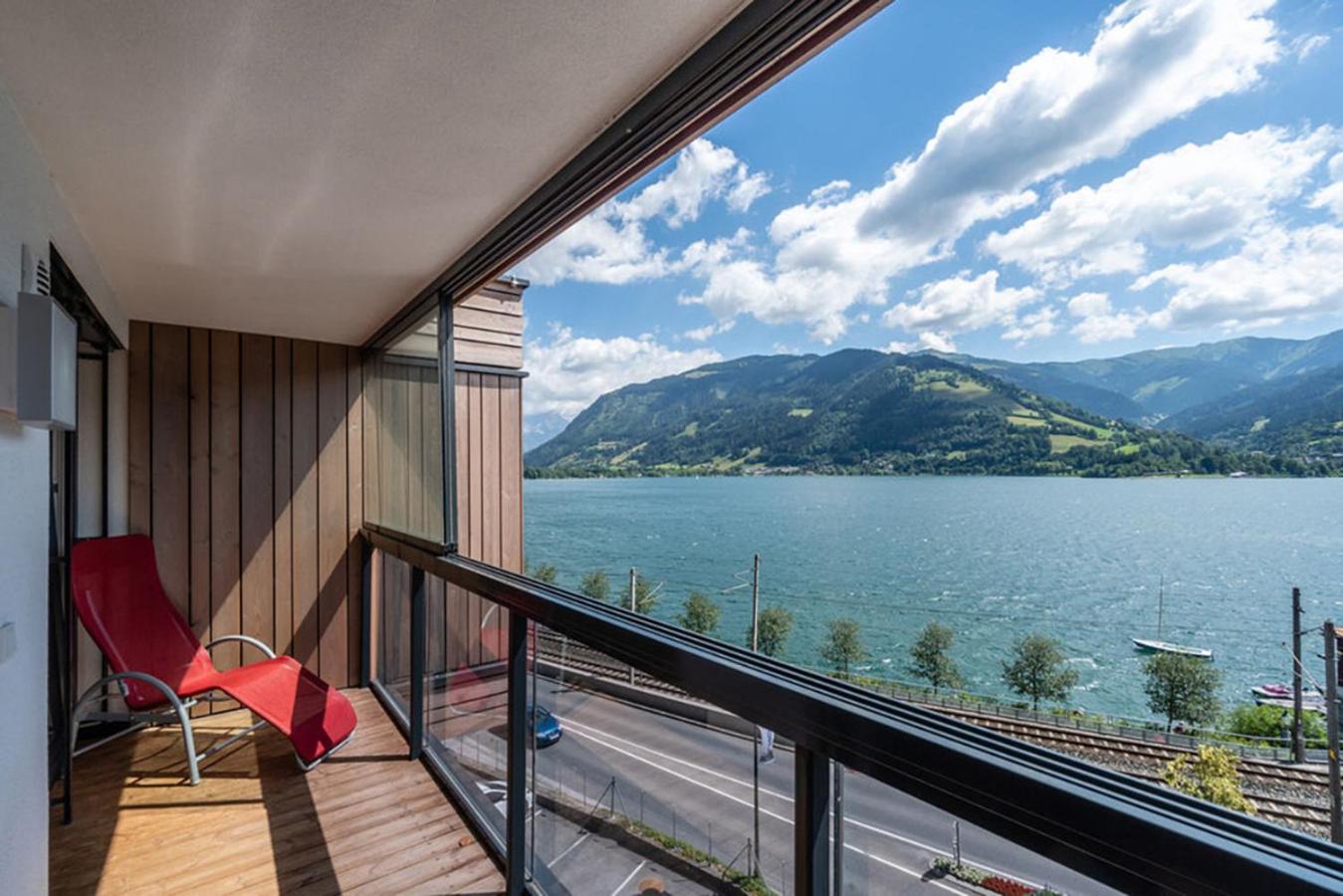 Apartment with Lake View - Top 22