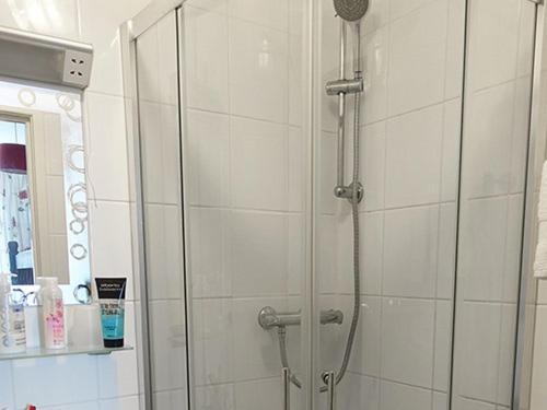 Quadruple Room with Shower photo 3