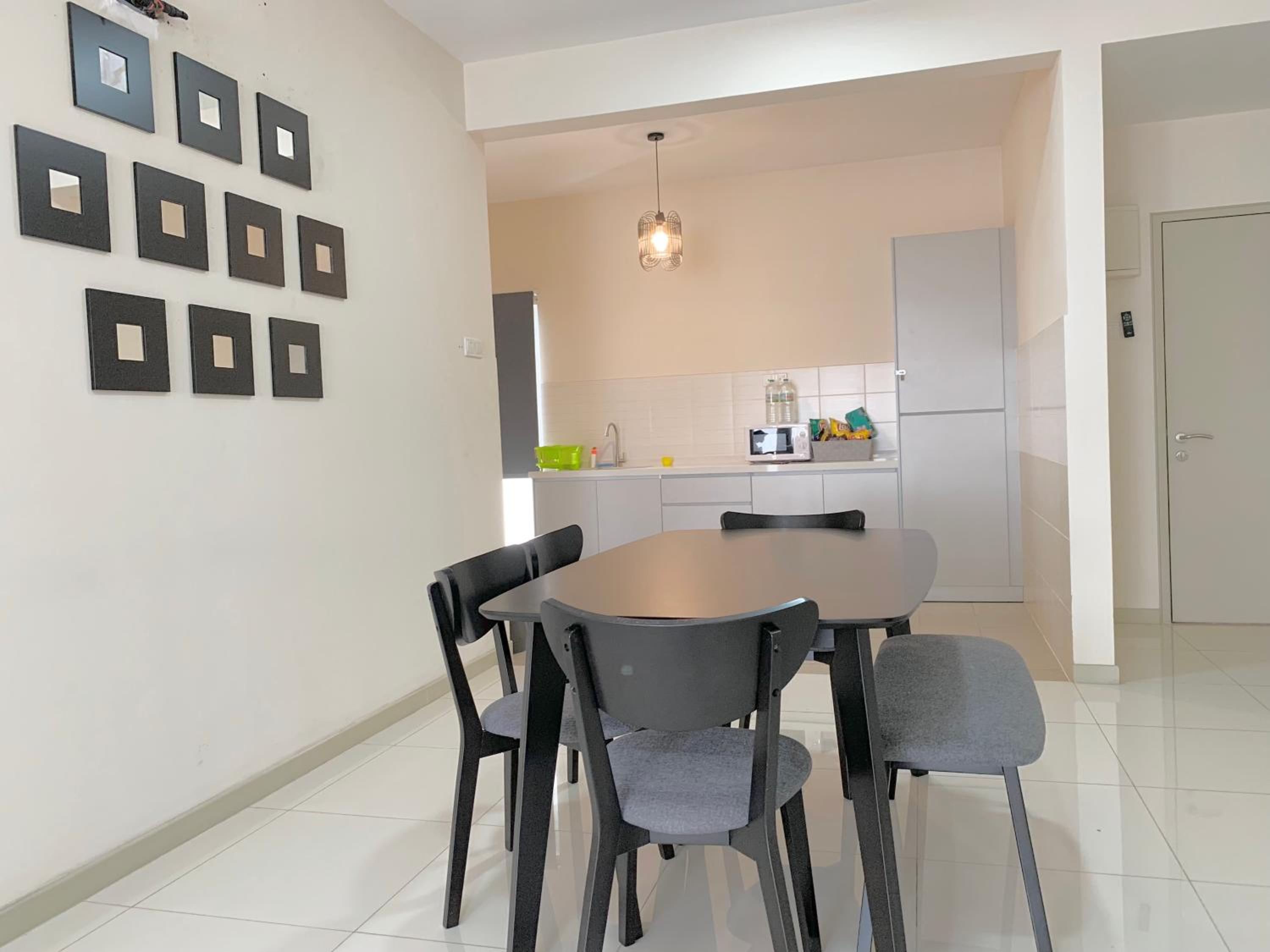 Three-Bedroom Apartment photo 1