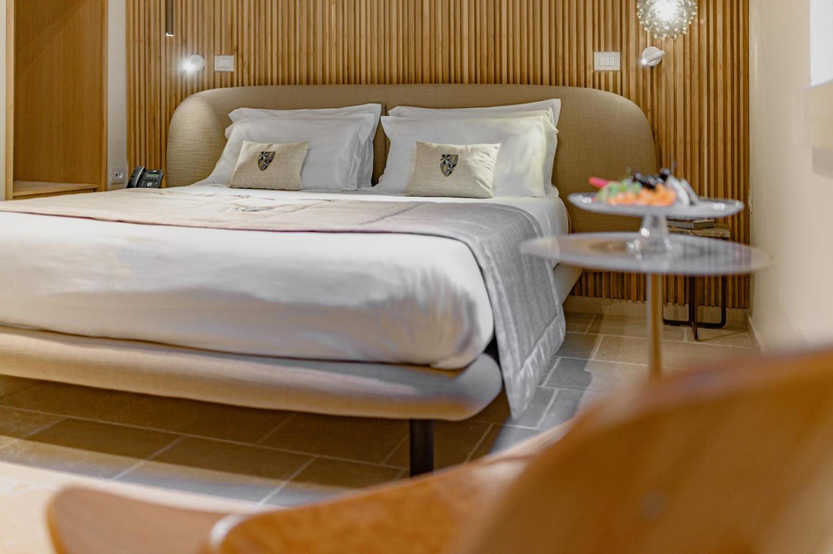 Standard Double Room - Photo 3