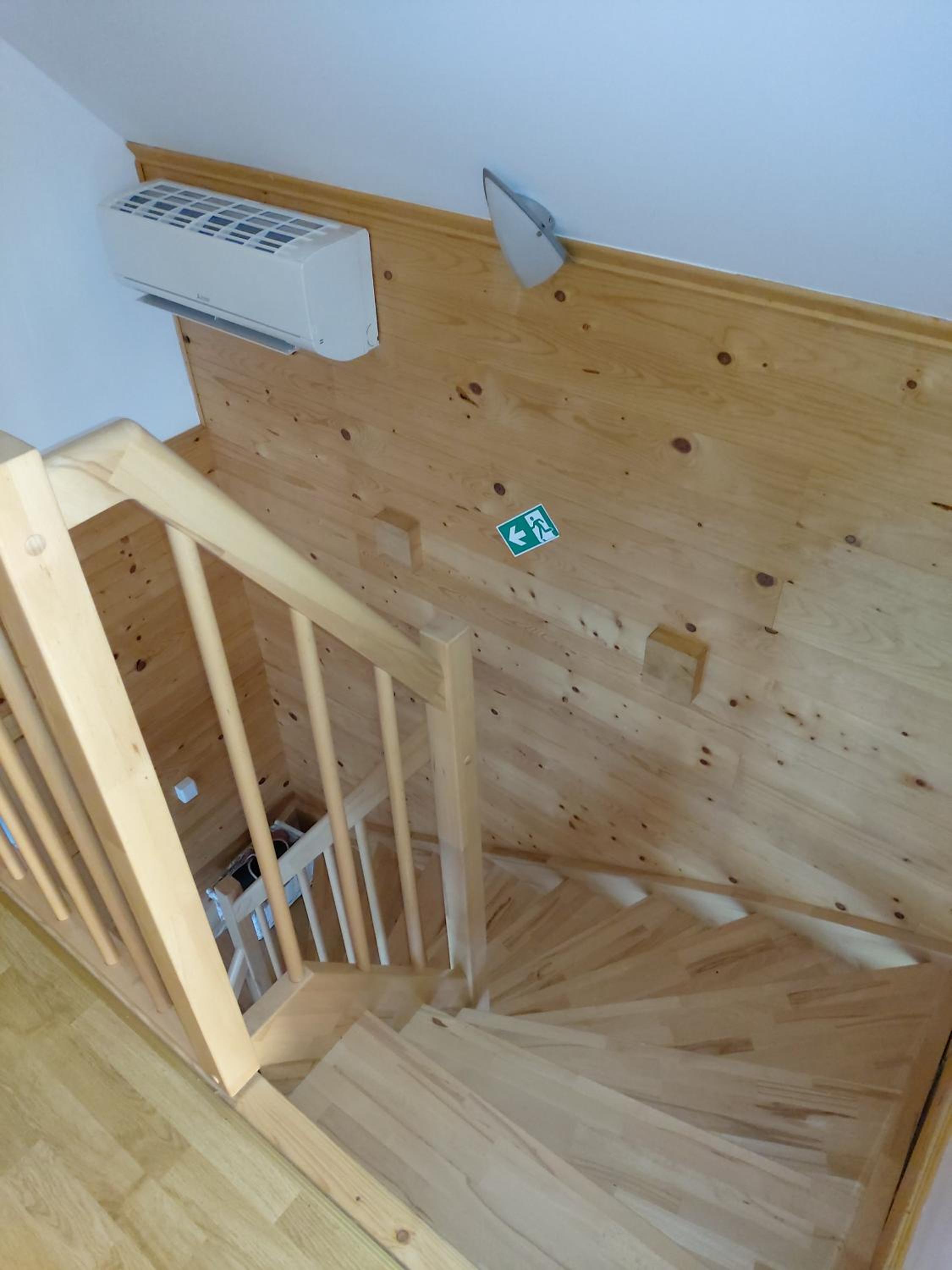 Apartment - Split Level - Photo 18