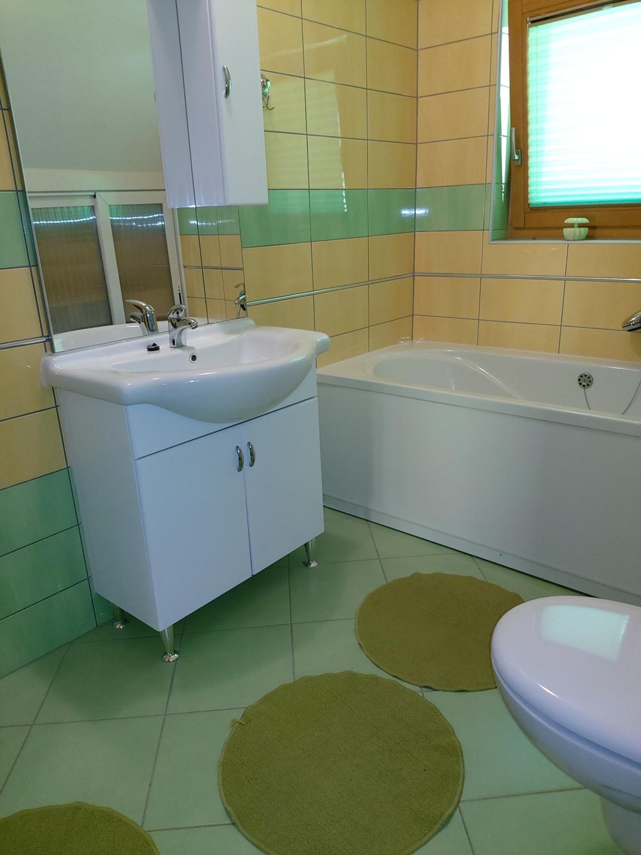 Apartment - Split Level - Photo 20