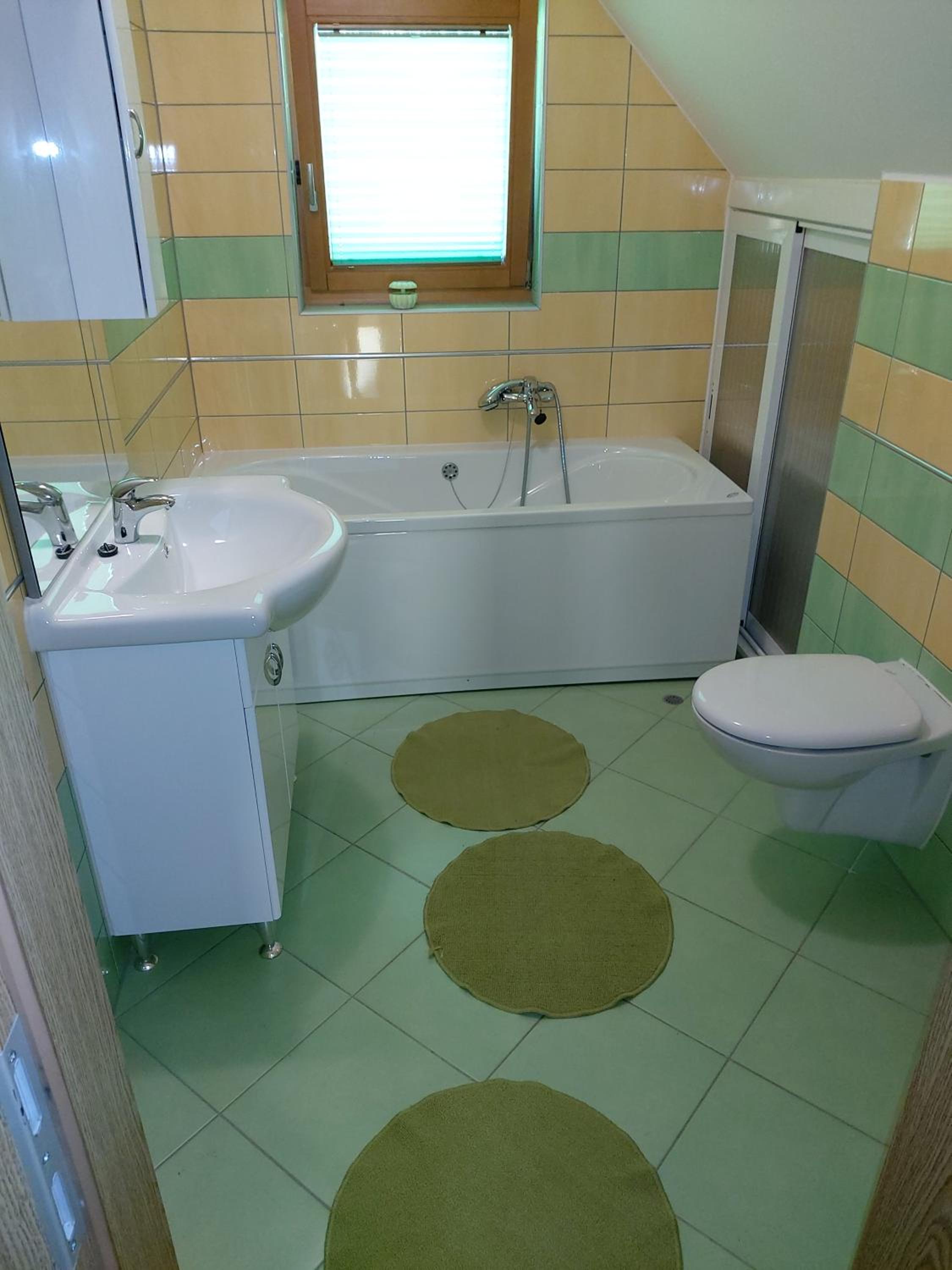 Apartment - Split Level - Photo 21