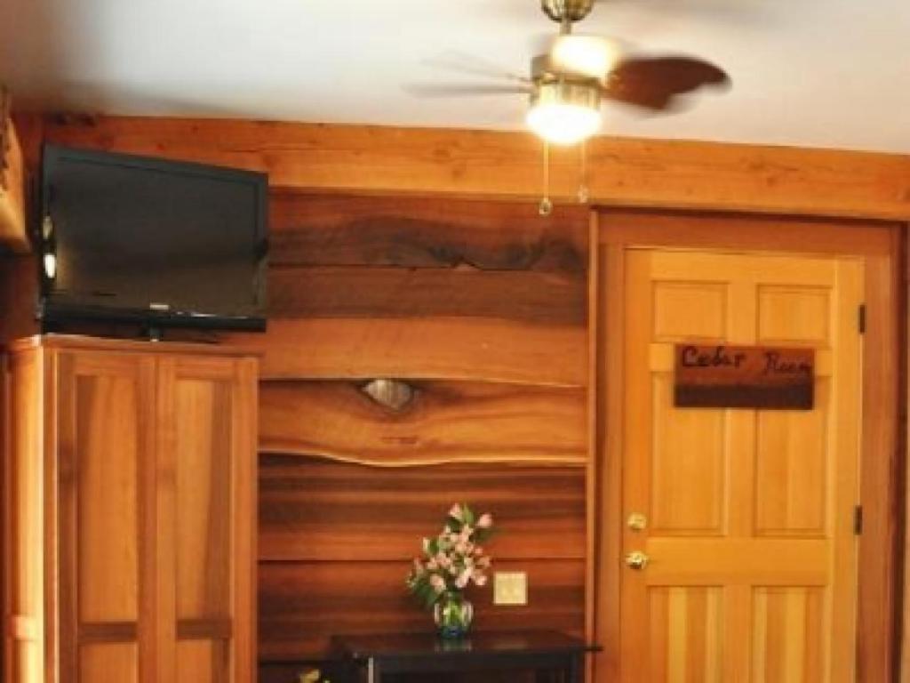 Double Room with Private Bathroom photo 1