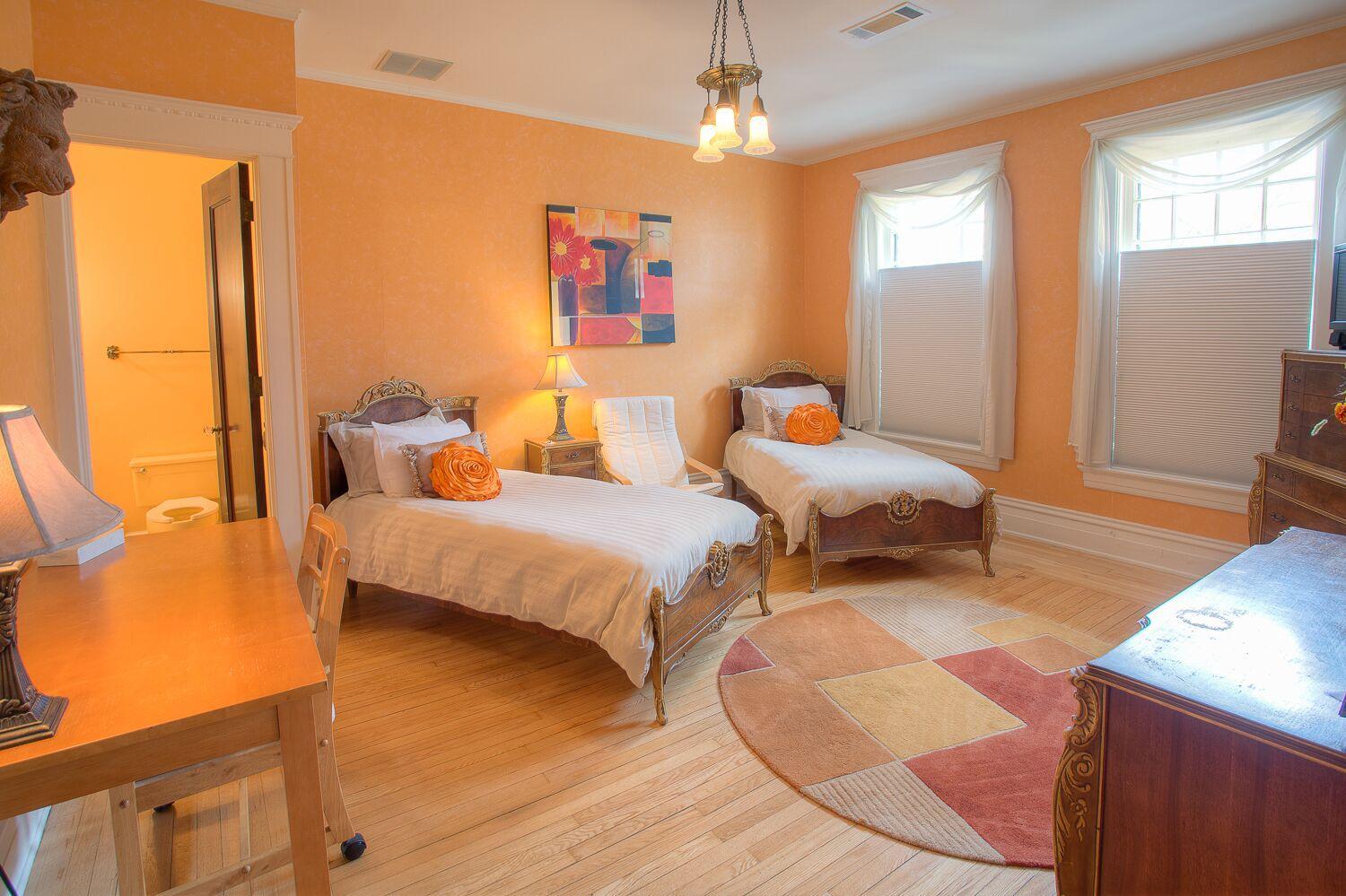 Double Room with Private Bathroom photo 1
