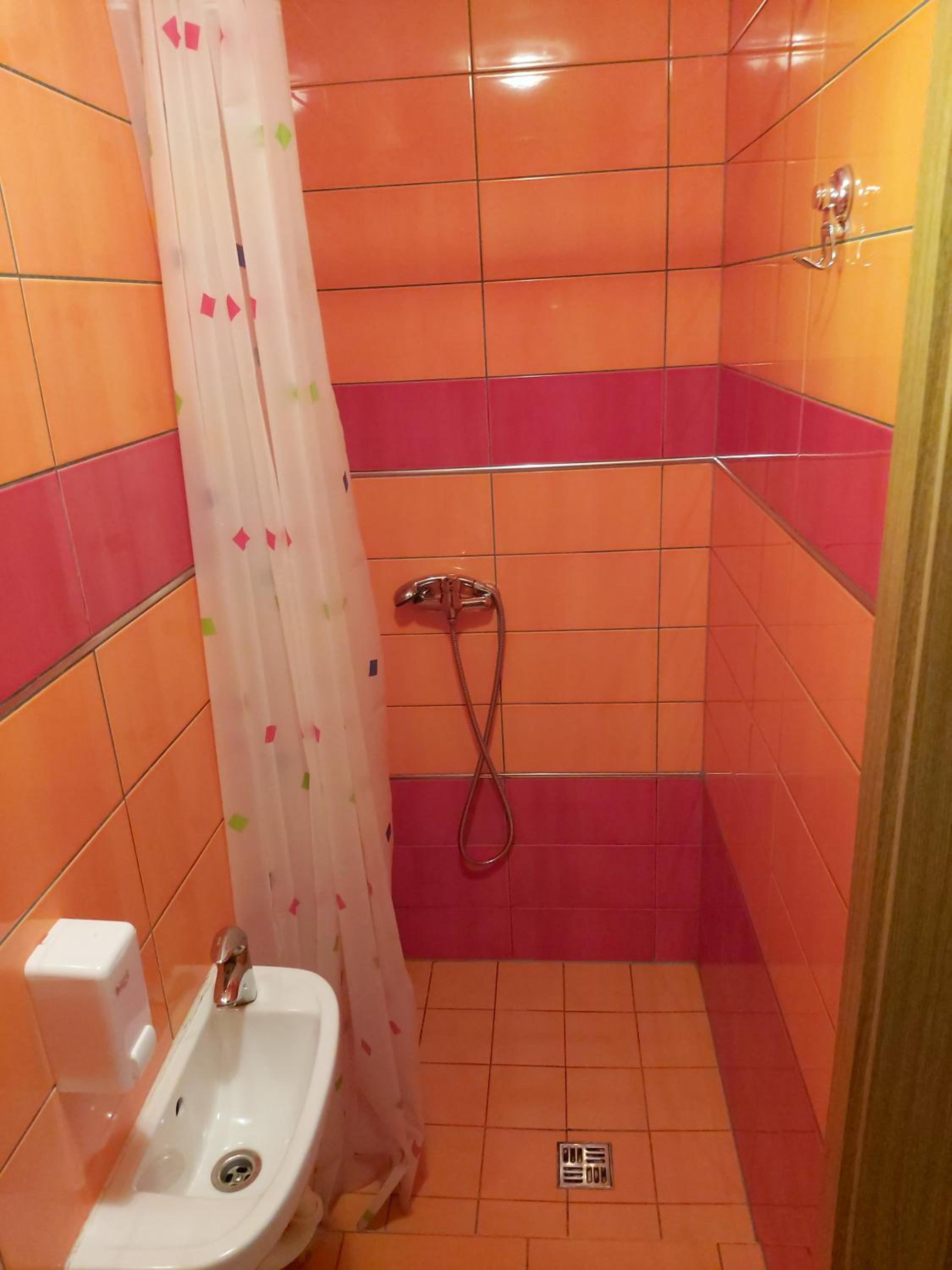 Apartment - Split Level - Photo 14