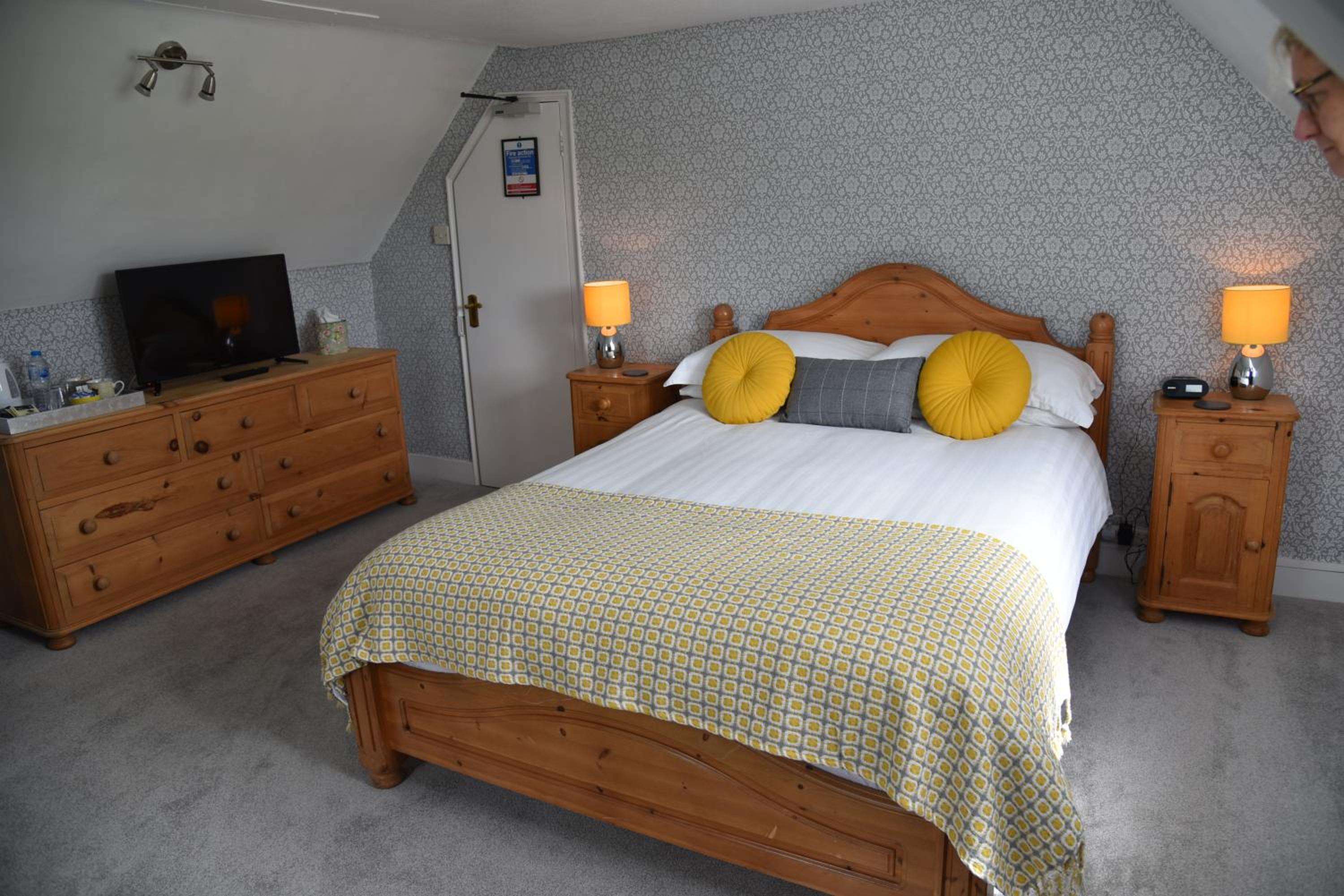 Small Double Room - Photo 2