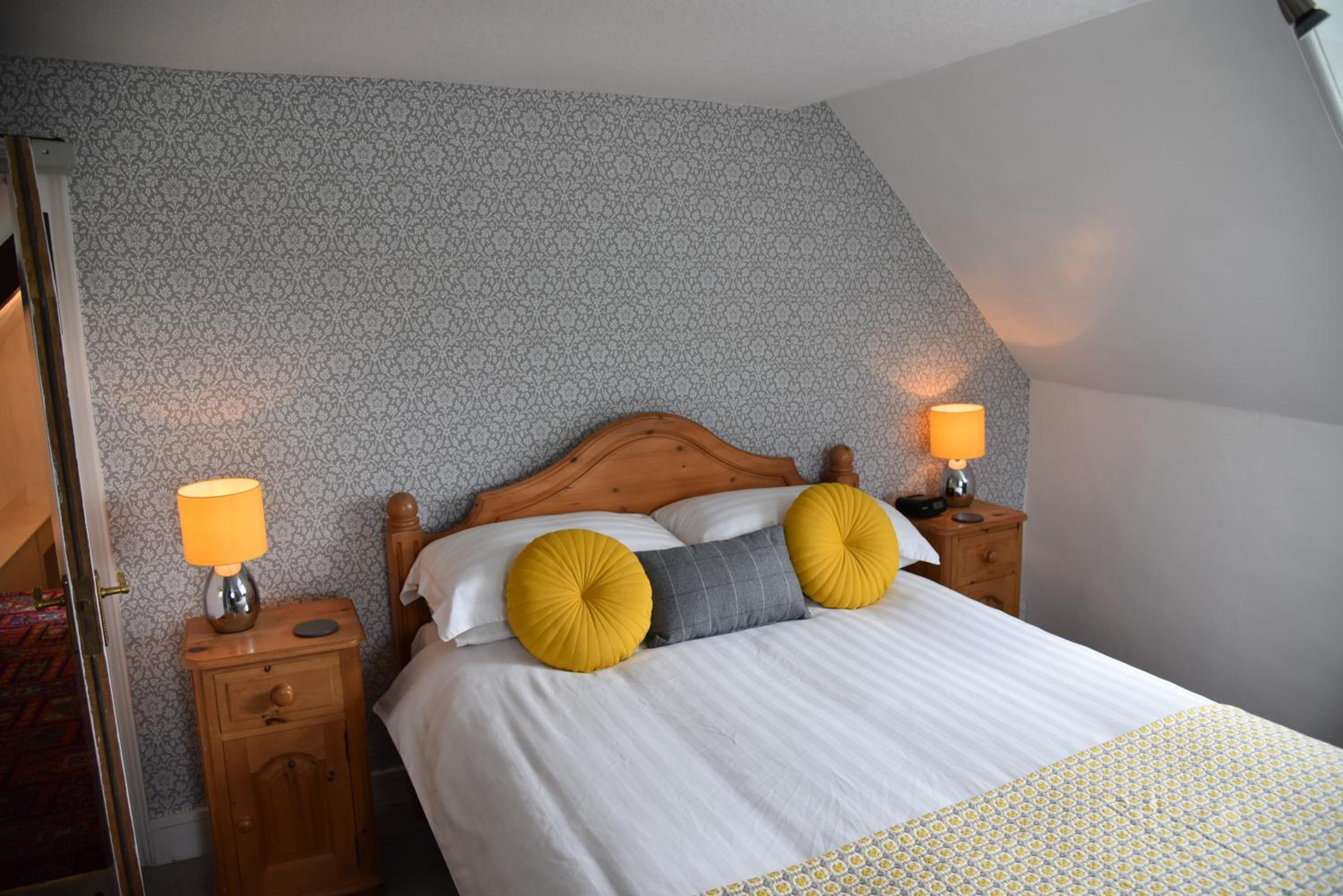 Small Double Room - Photo 3