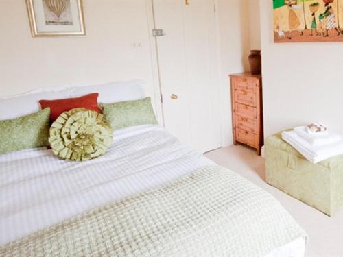 Standard Single Room With Shared Bathroom photo 1