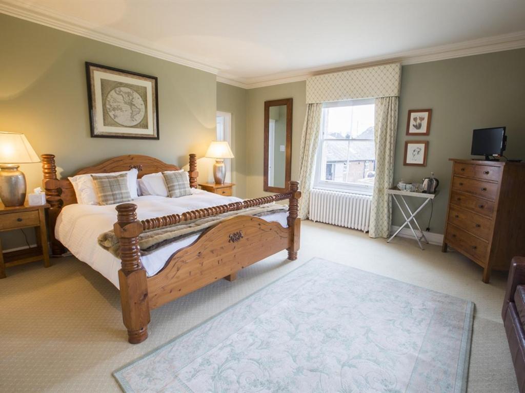 Standard King Room photo 3