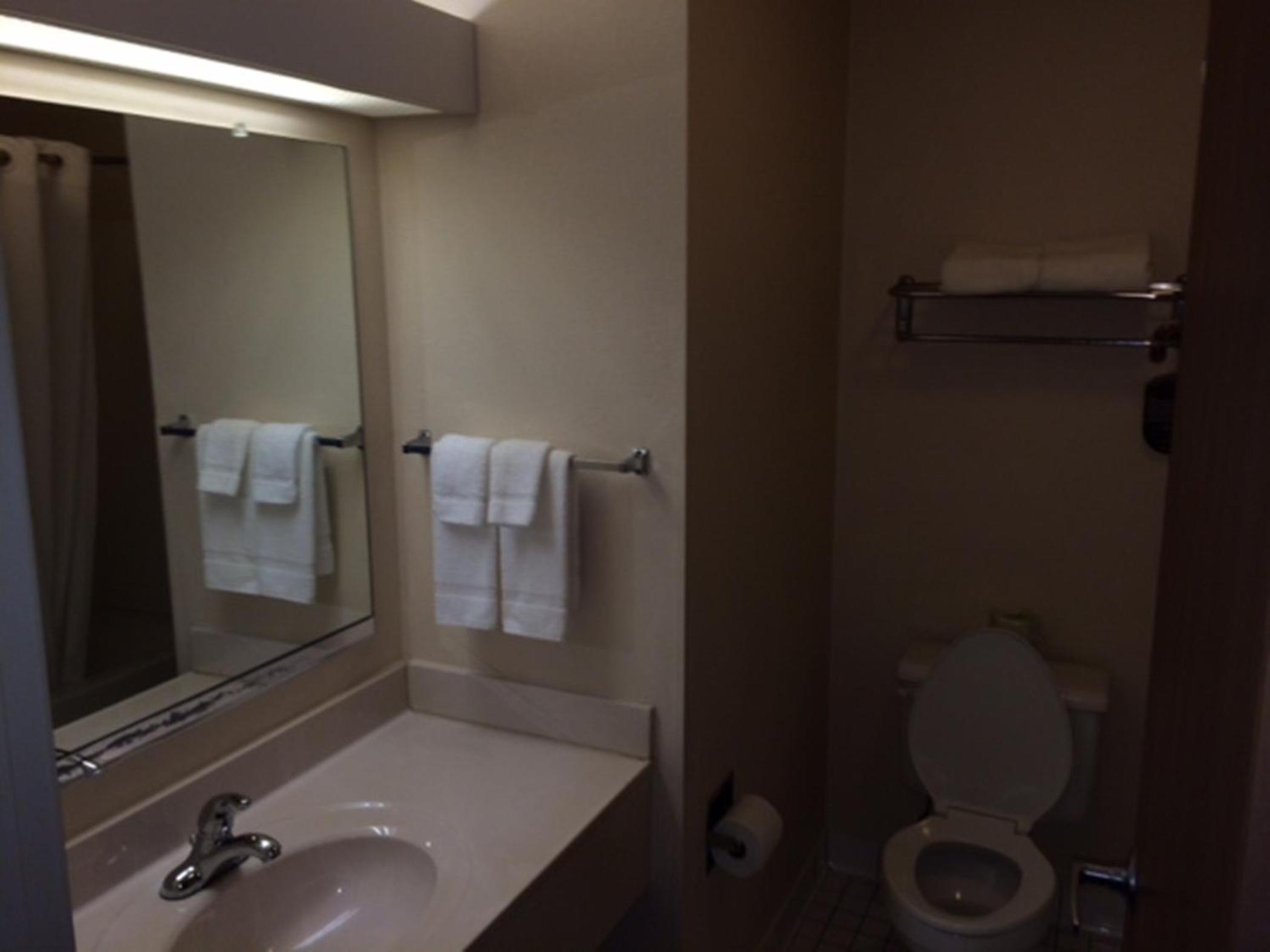 King Room - Non-Smoking - Photo 2