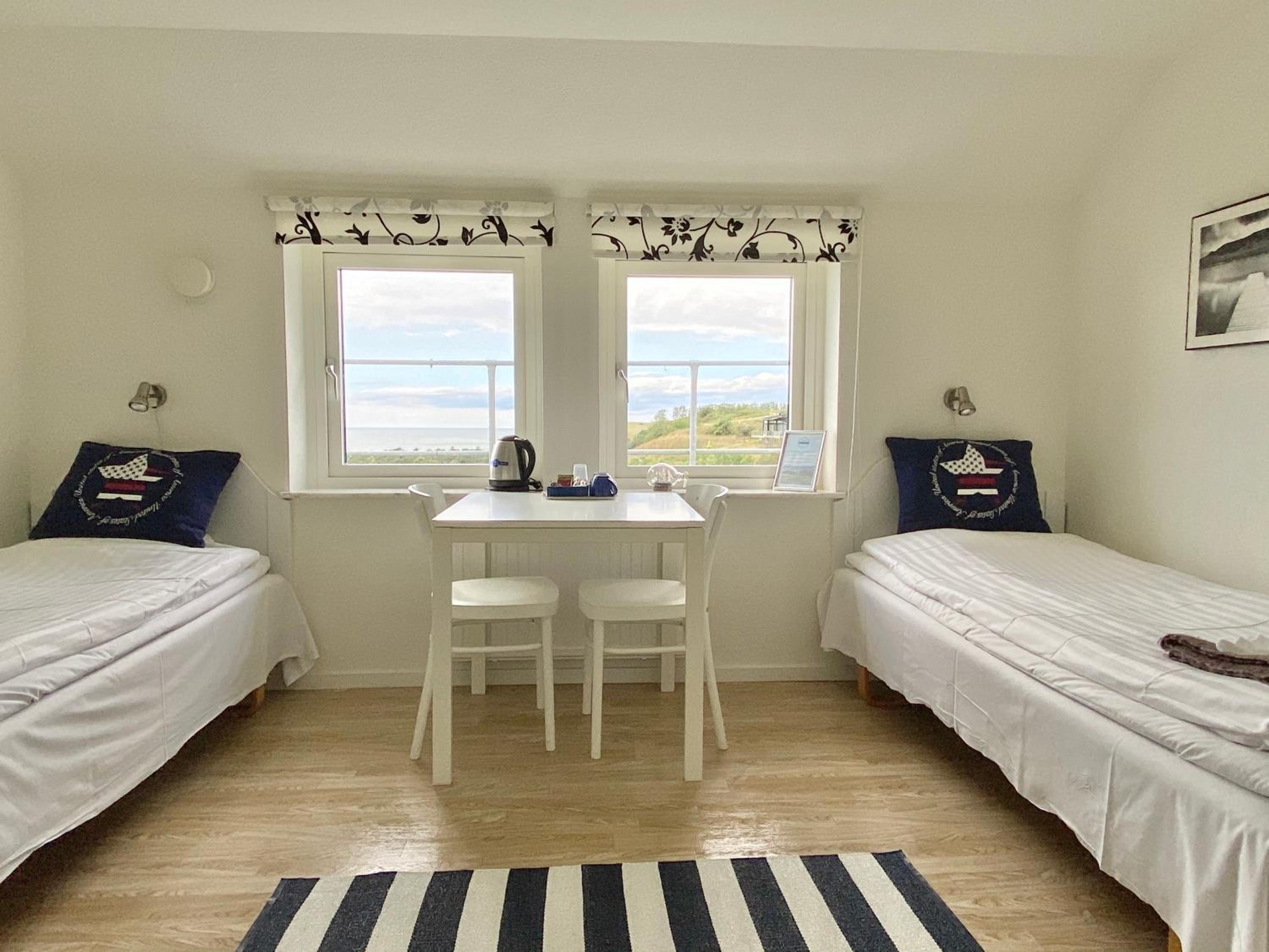 Double Room with Shared Bathroom photo 3