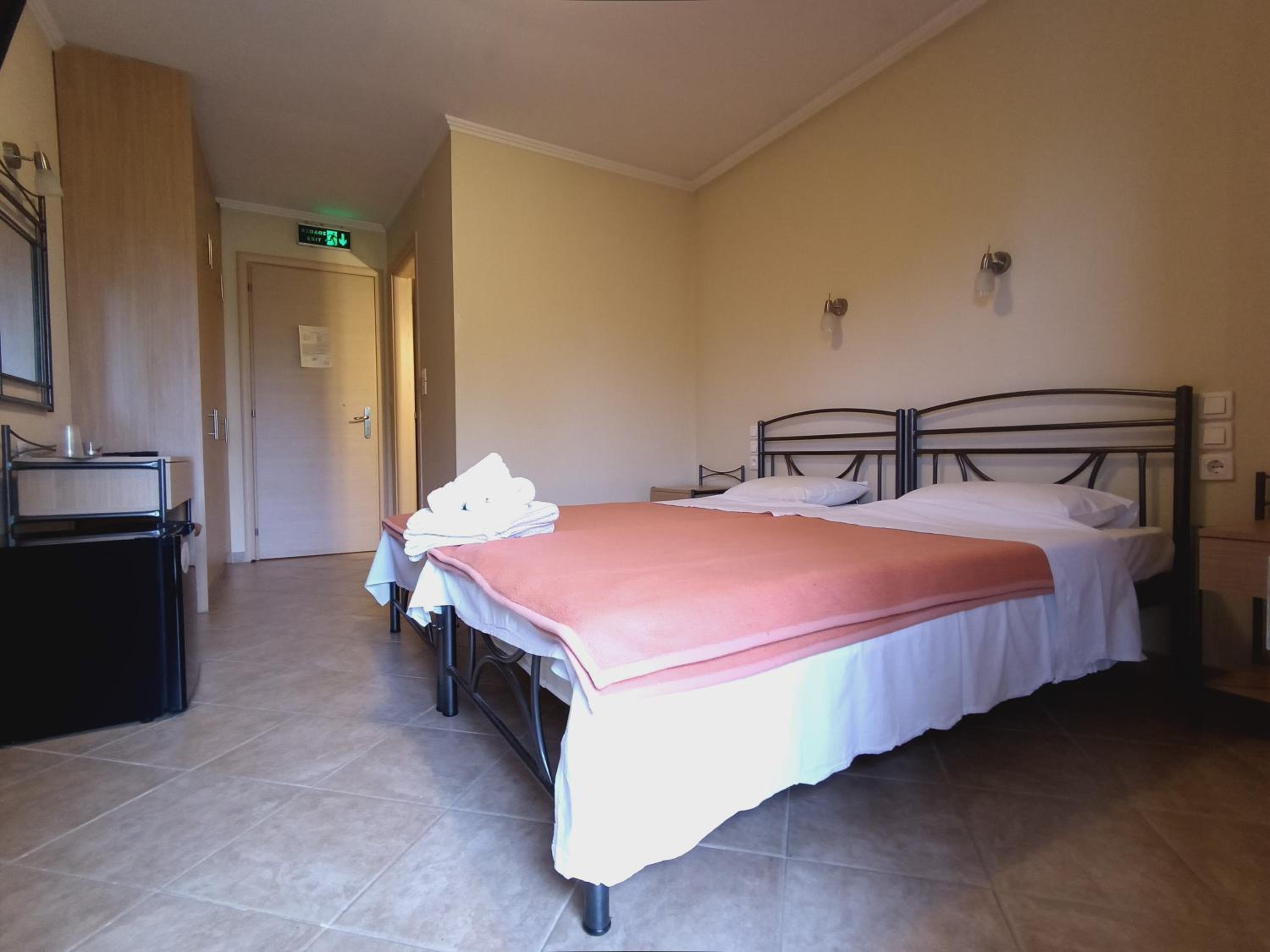 Double Room with Terrace - Photo 5