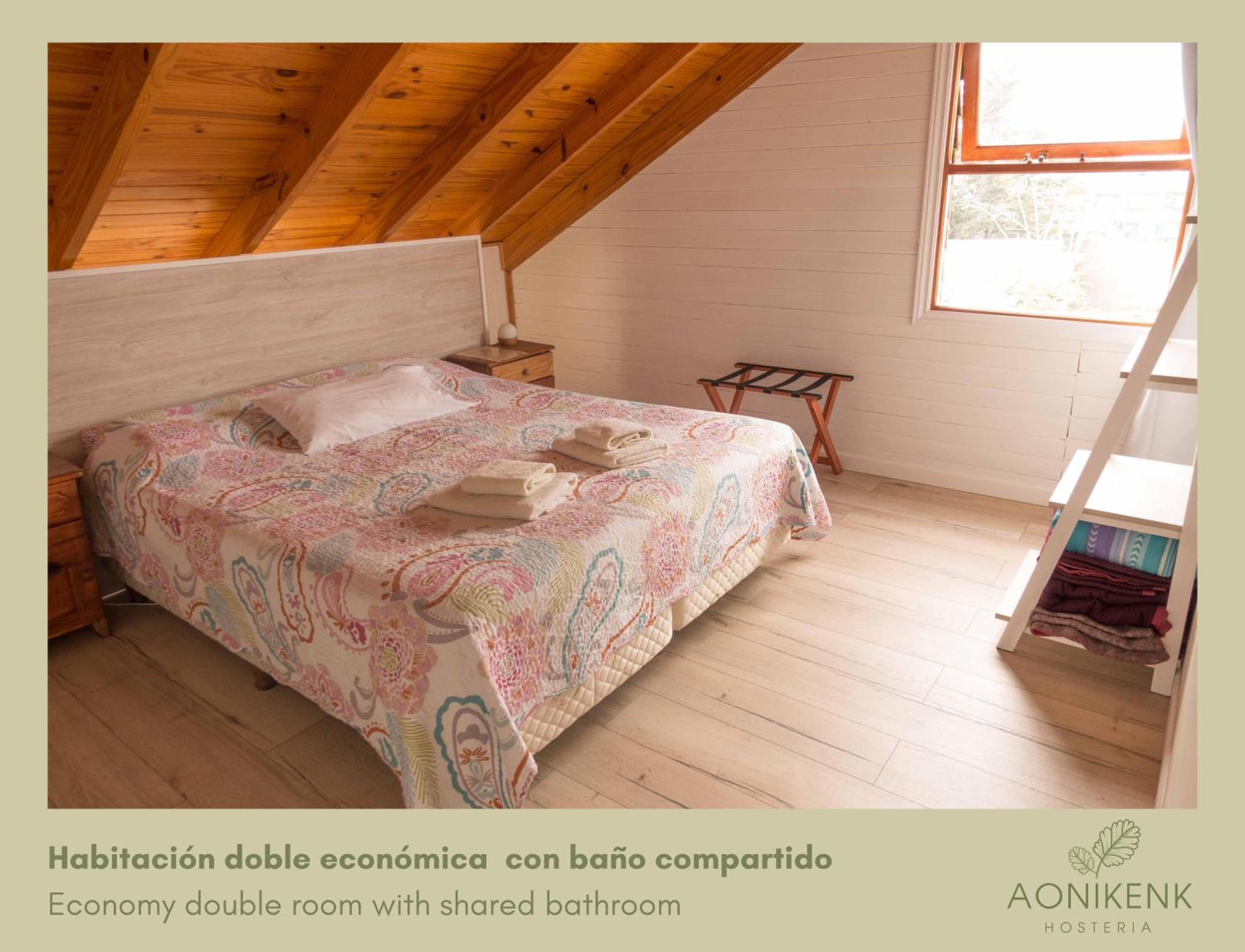 Economy Double Room with Shared Bathroom photo 1
