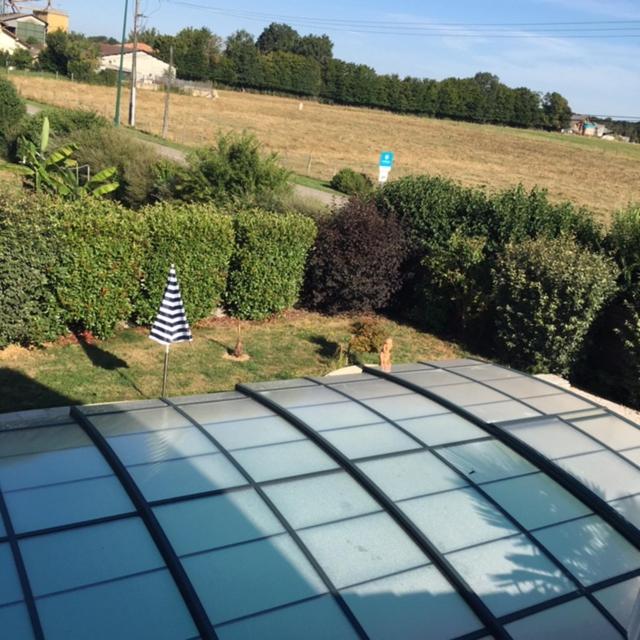 Double Room with Pool View - Photo 2