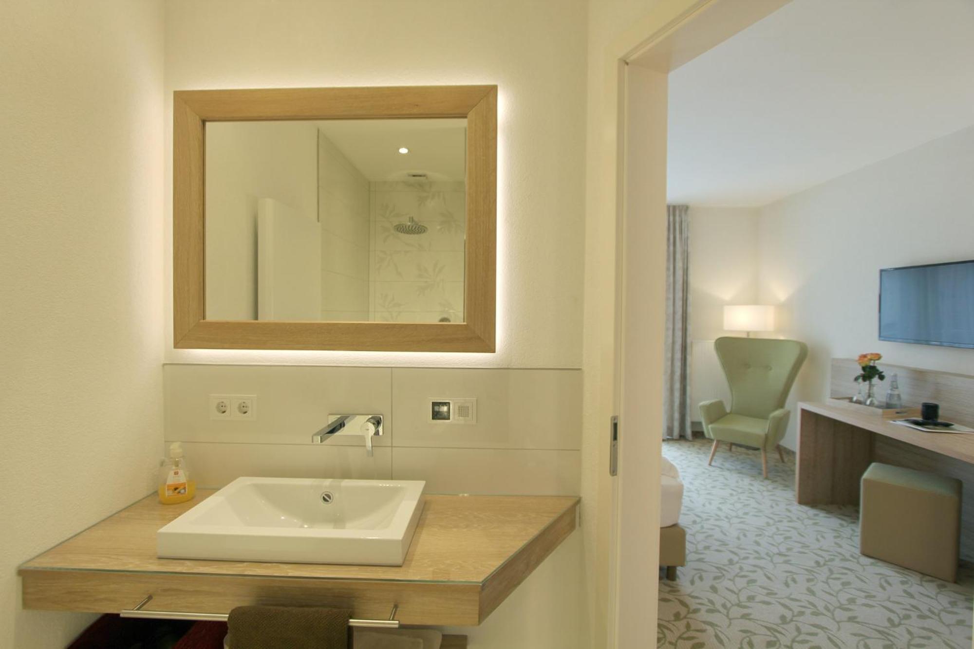 Small Double Room - Photo 4