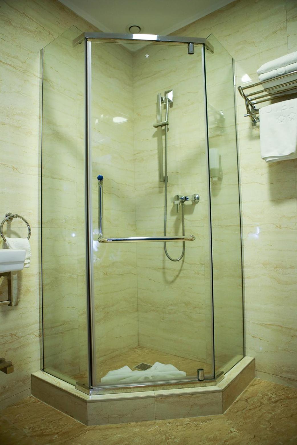 Deluxe Double Room with Balcony - Photo 38