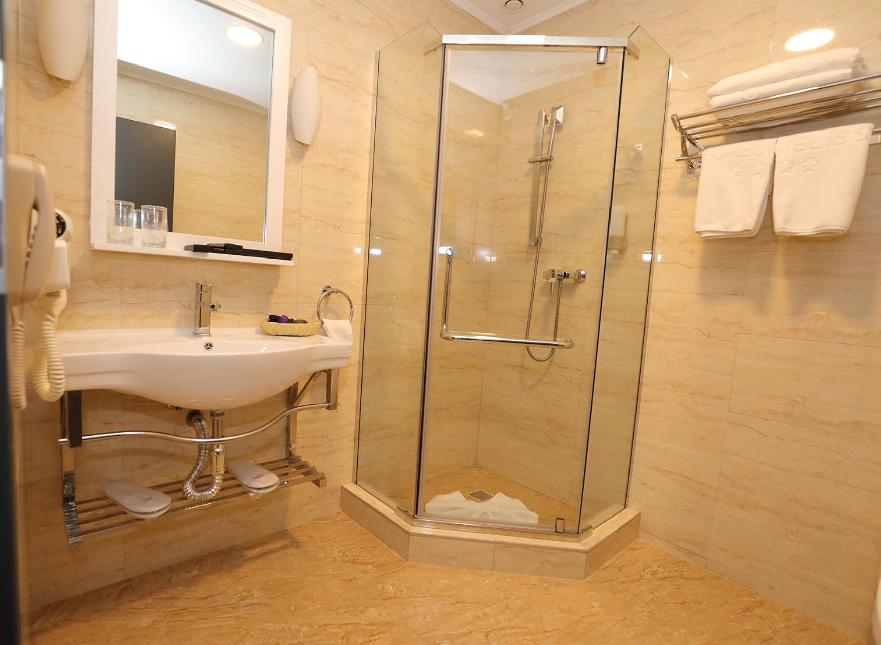 Deluxe Double Room with Balcony - Photo 50