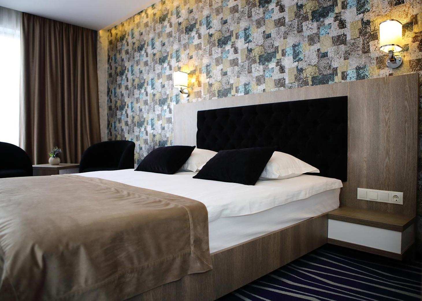 Deluxe Double Room with Balcony - Photo 51