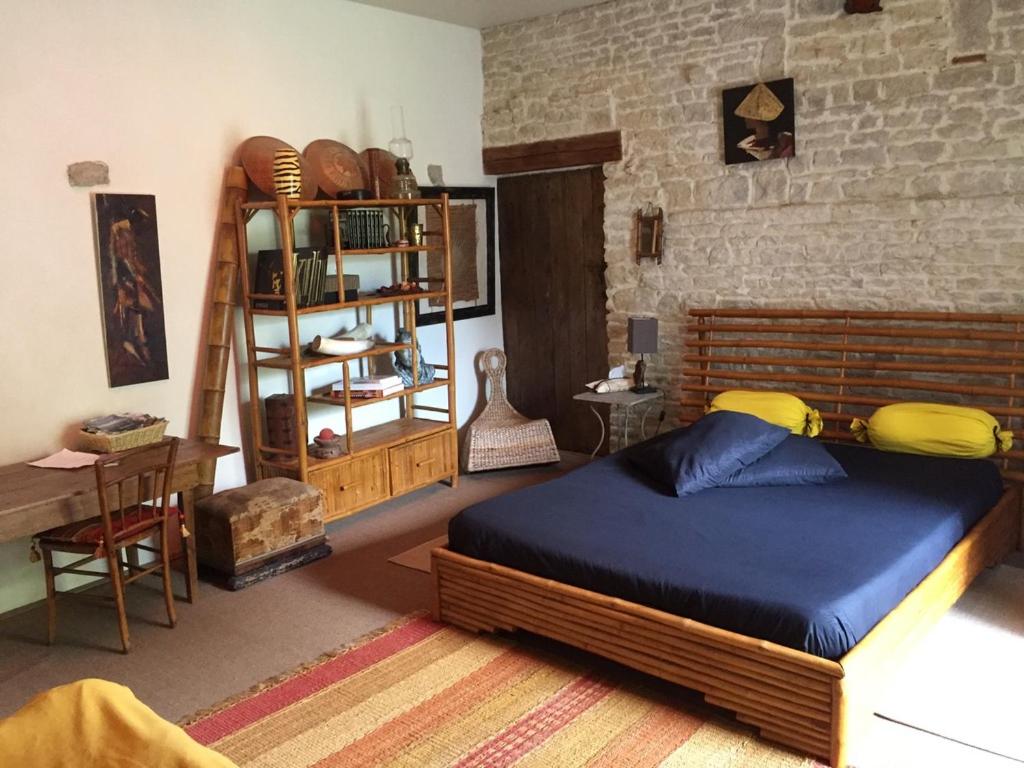 Double Room with Private Bathroom - Photo 3