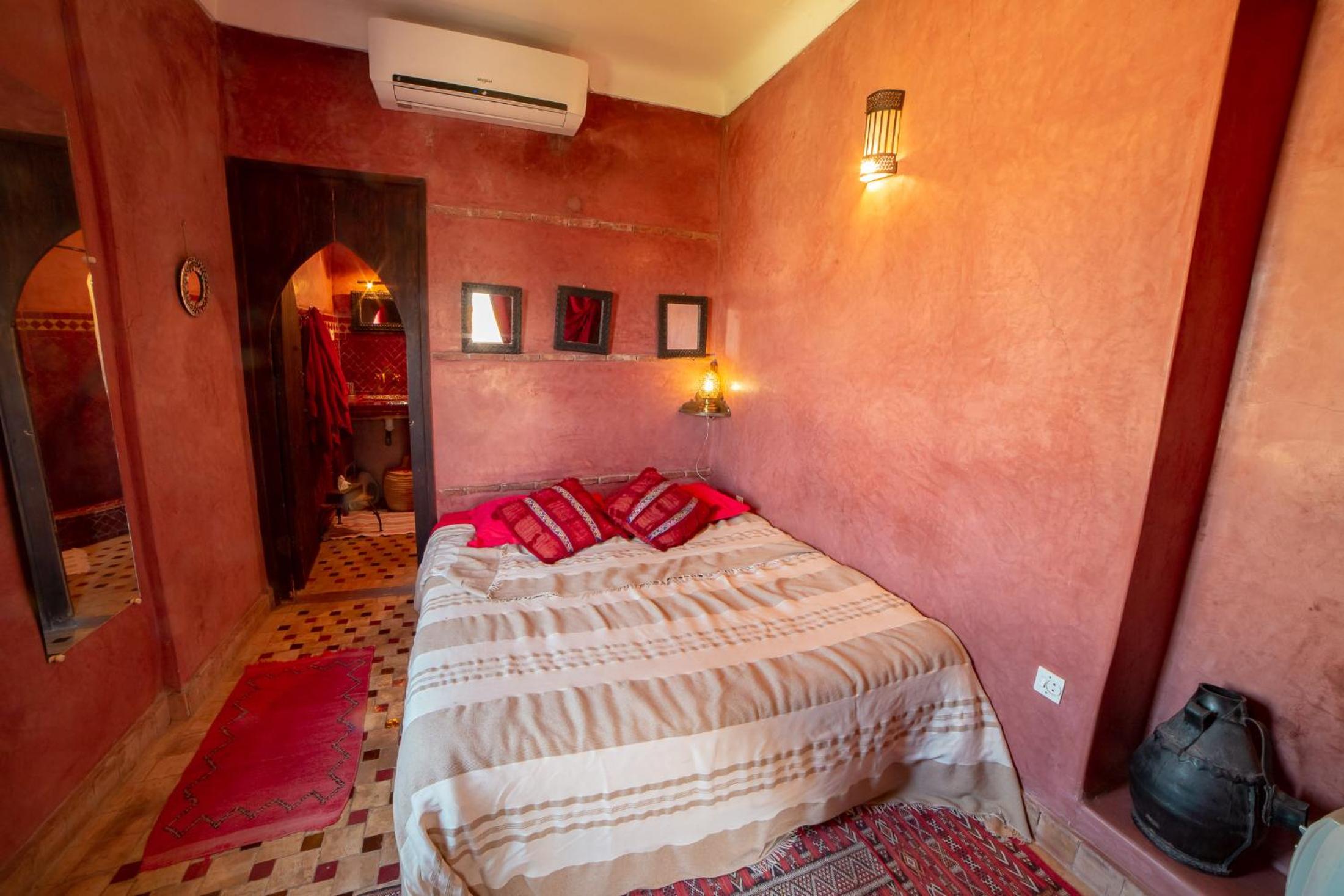 Standard Suite - Photo 4