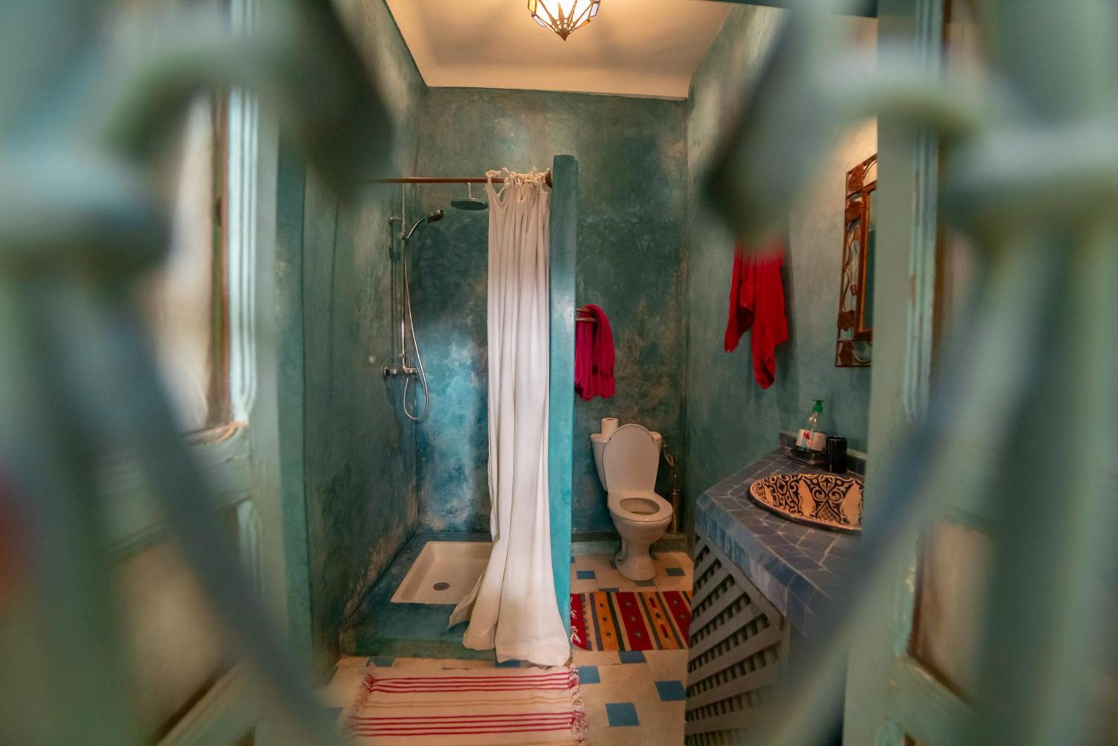 Standard Twin Room - Photo 6