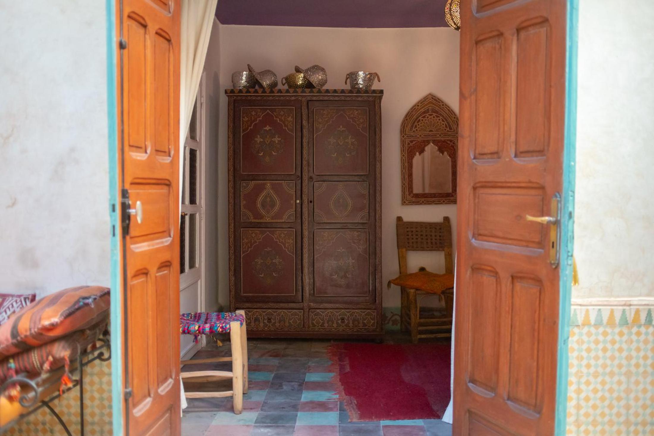 Standard Twin Room - Photo 3