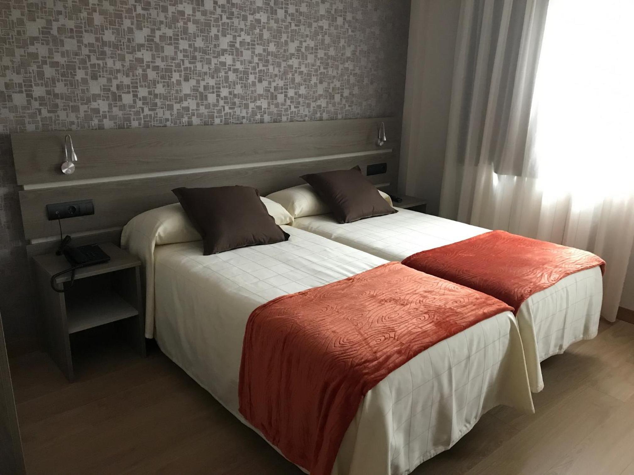Habitación Doble con Baño Privado