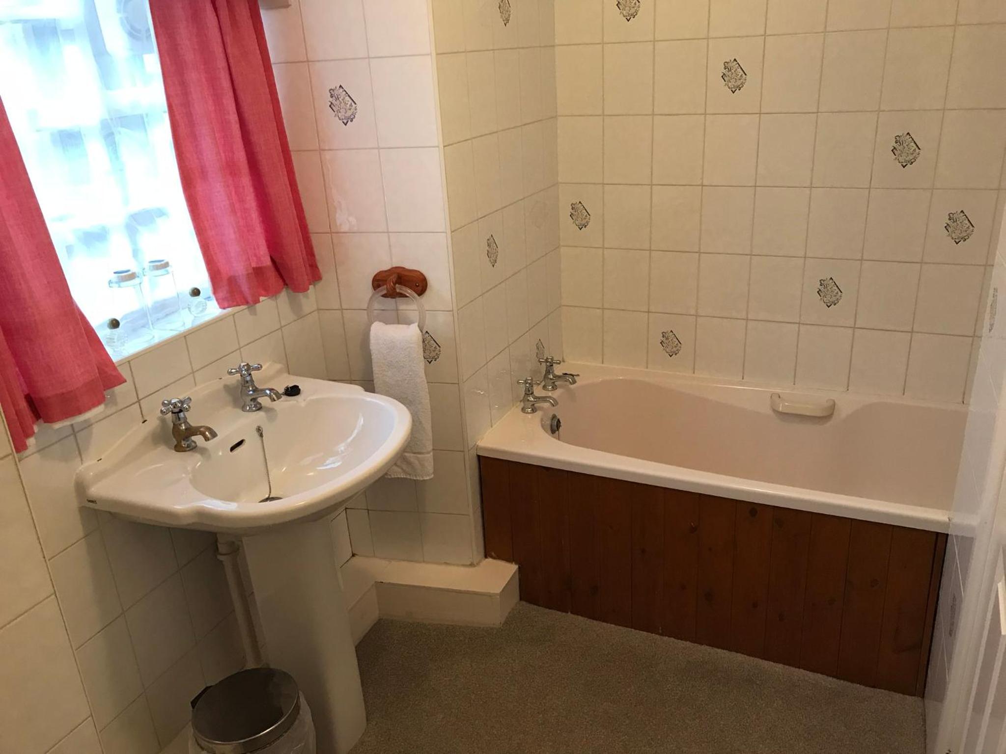Double Room with Private Bathroom photo 3