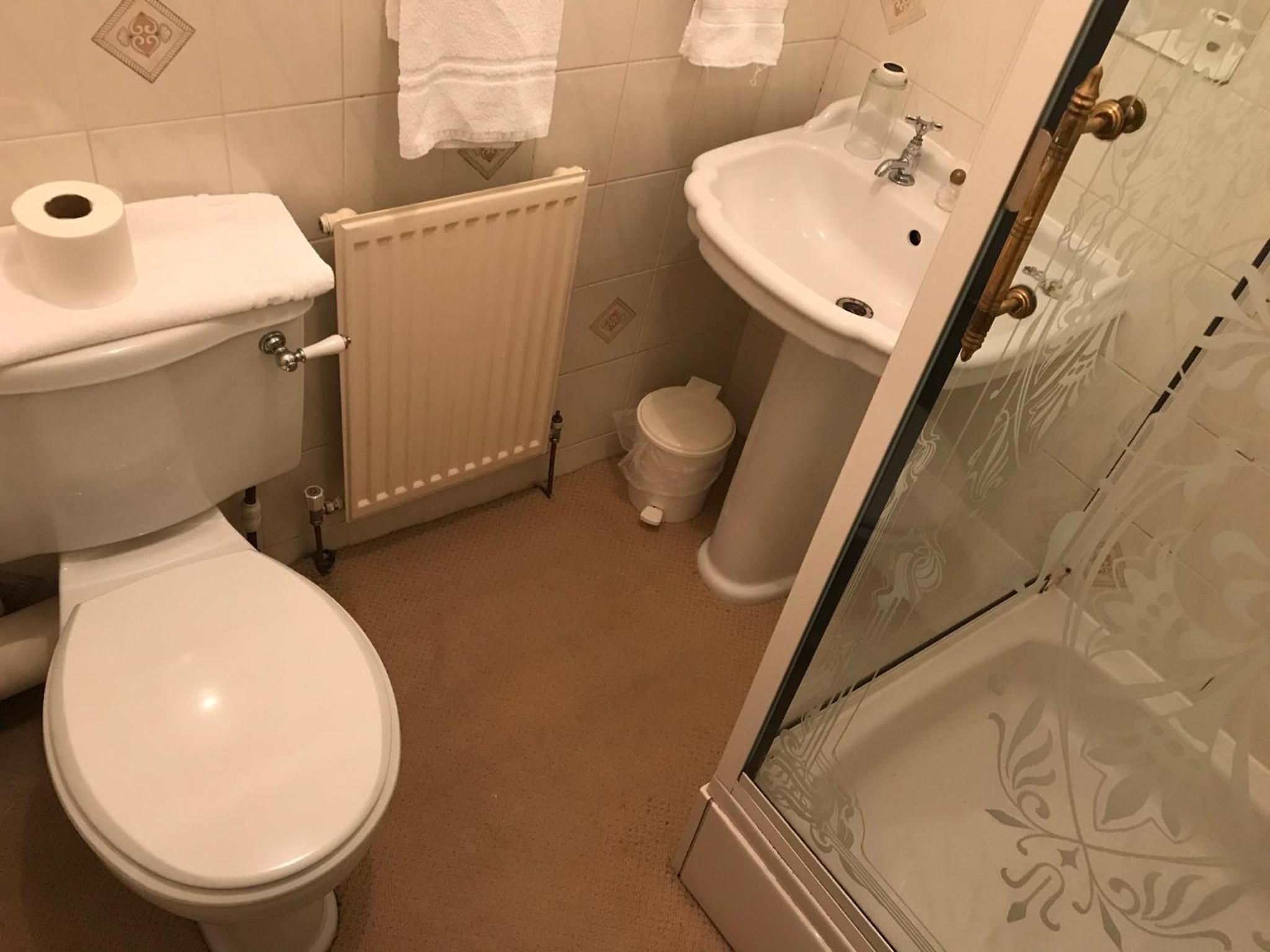 Single Room with Shower photo 3