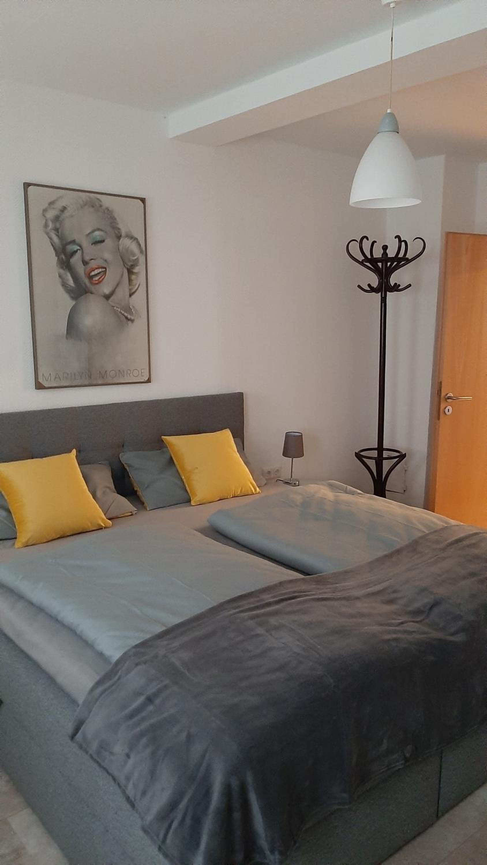 One-Bedroom Apartment - Photo 23