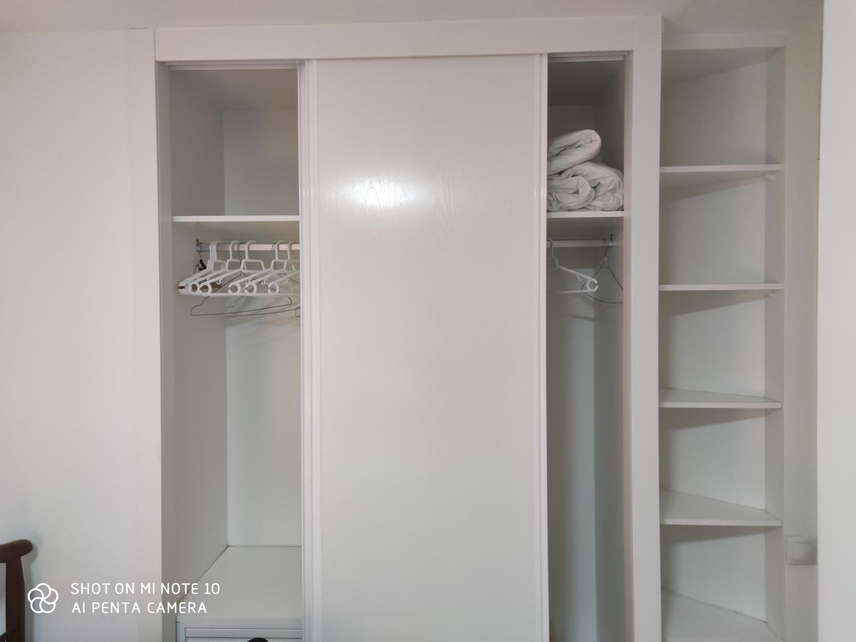 Standard Single Room with Shared Bathroom photo 2