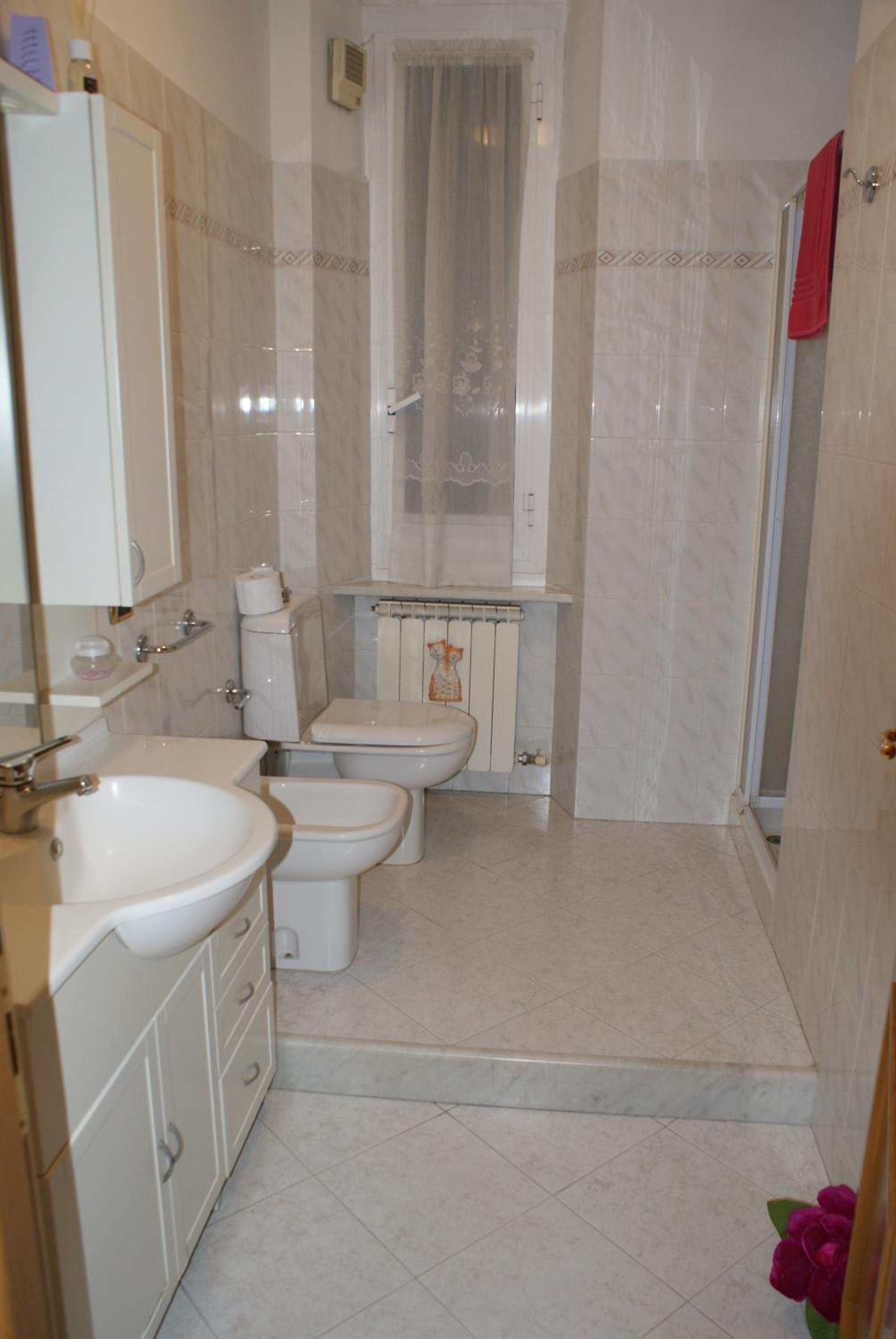 Two-Bedroom Apartment - Photo 4