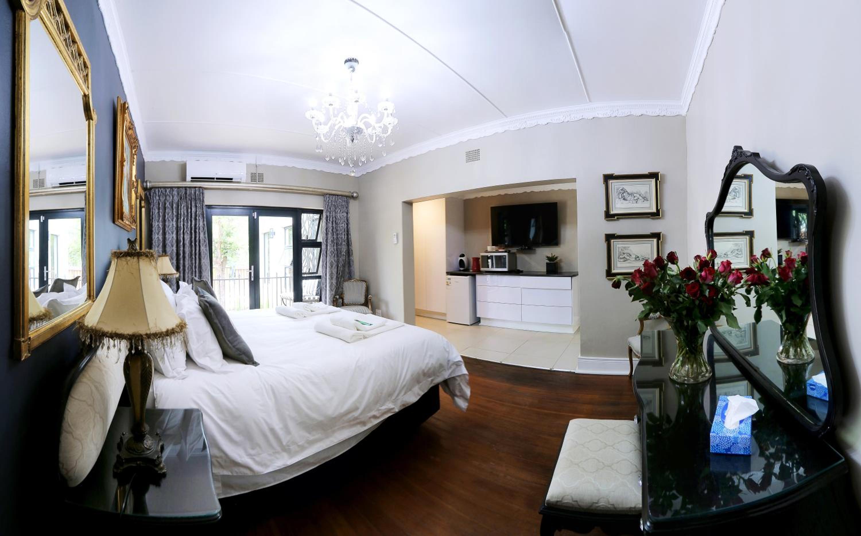 Deluxe Double Room photo 3