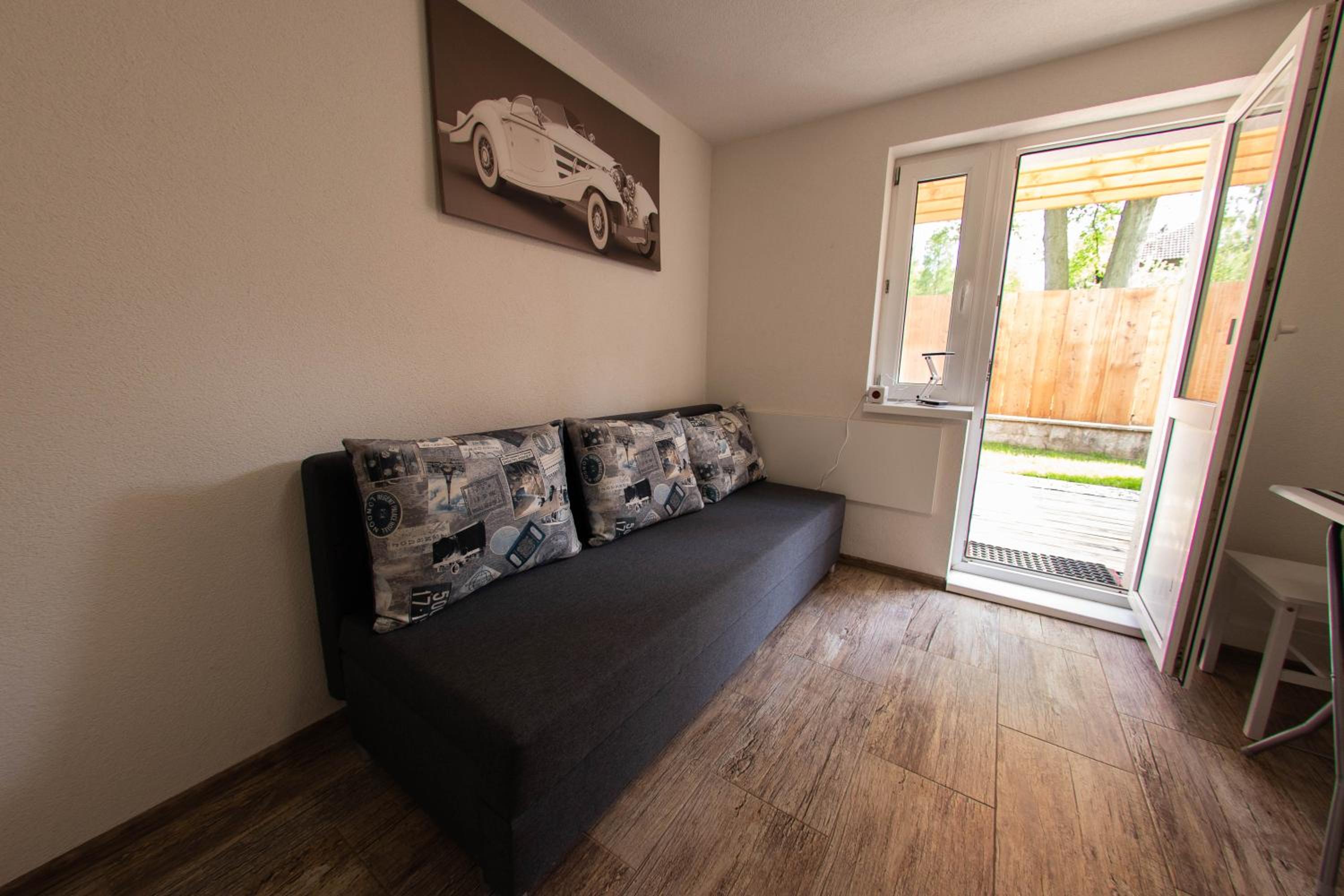 One-Bedroom Apartment - Photo 1