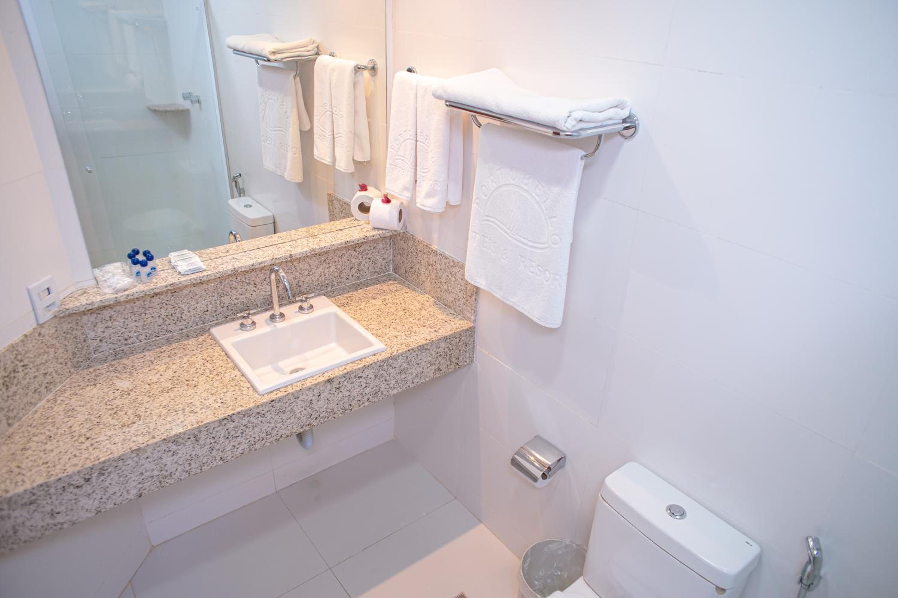 Double or Twin Room - Photo 4