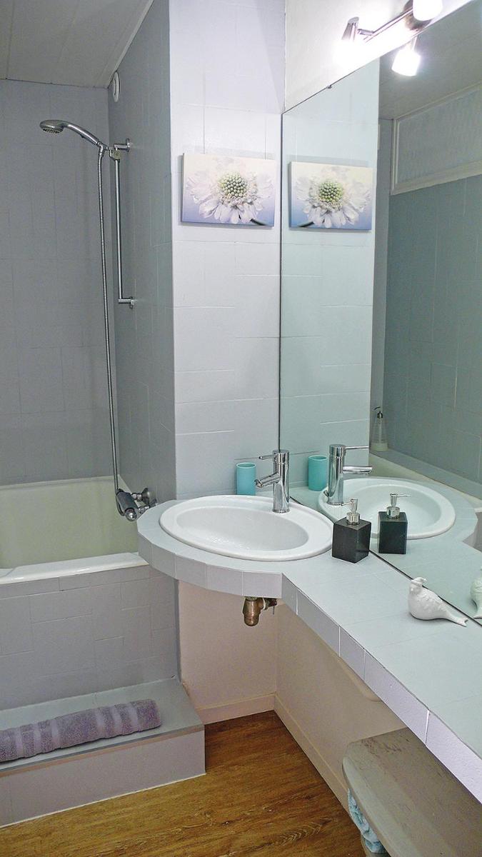 Deluxe Double Room with Shower photo 2