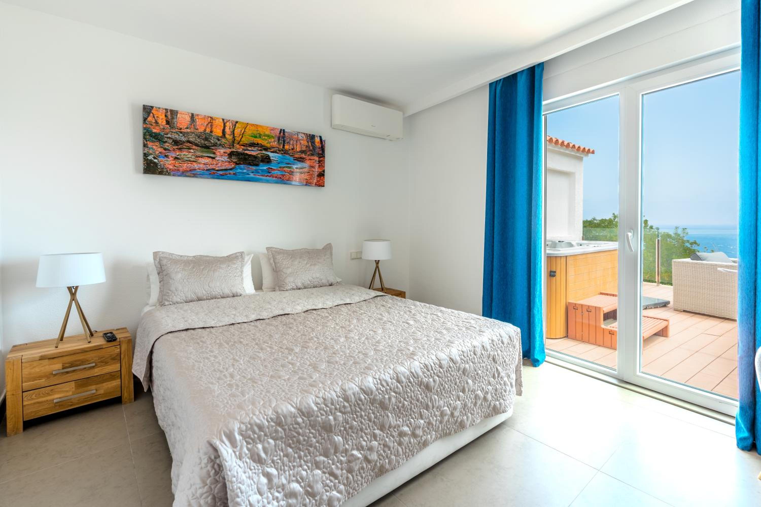 Deluxe Bungalow with Sea View - Photo 7