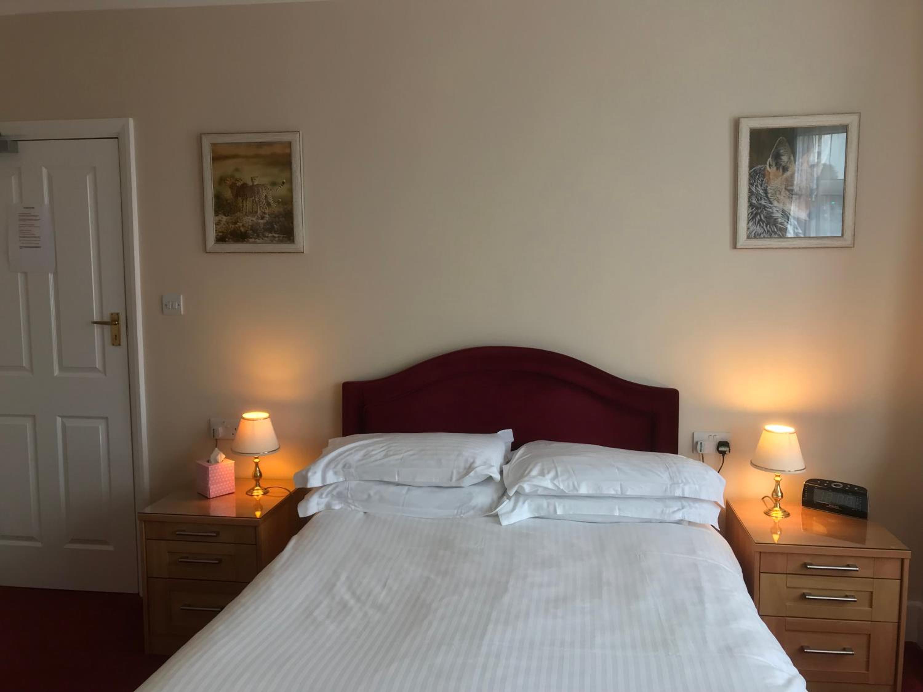 Double Room with Private Bathroom photo 2