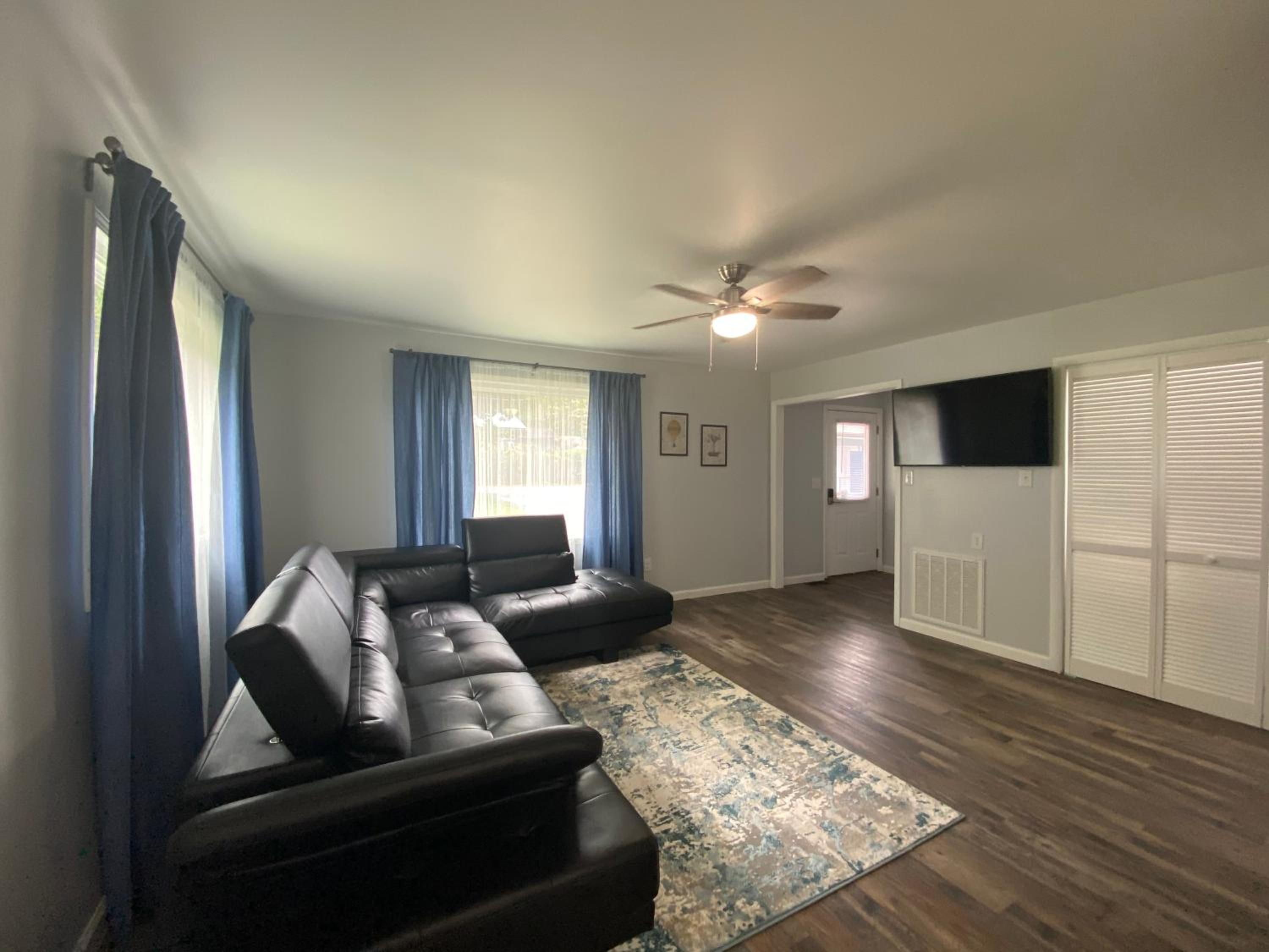 Two-Bedroom House photo 2
