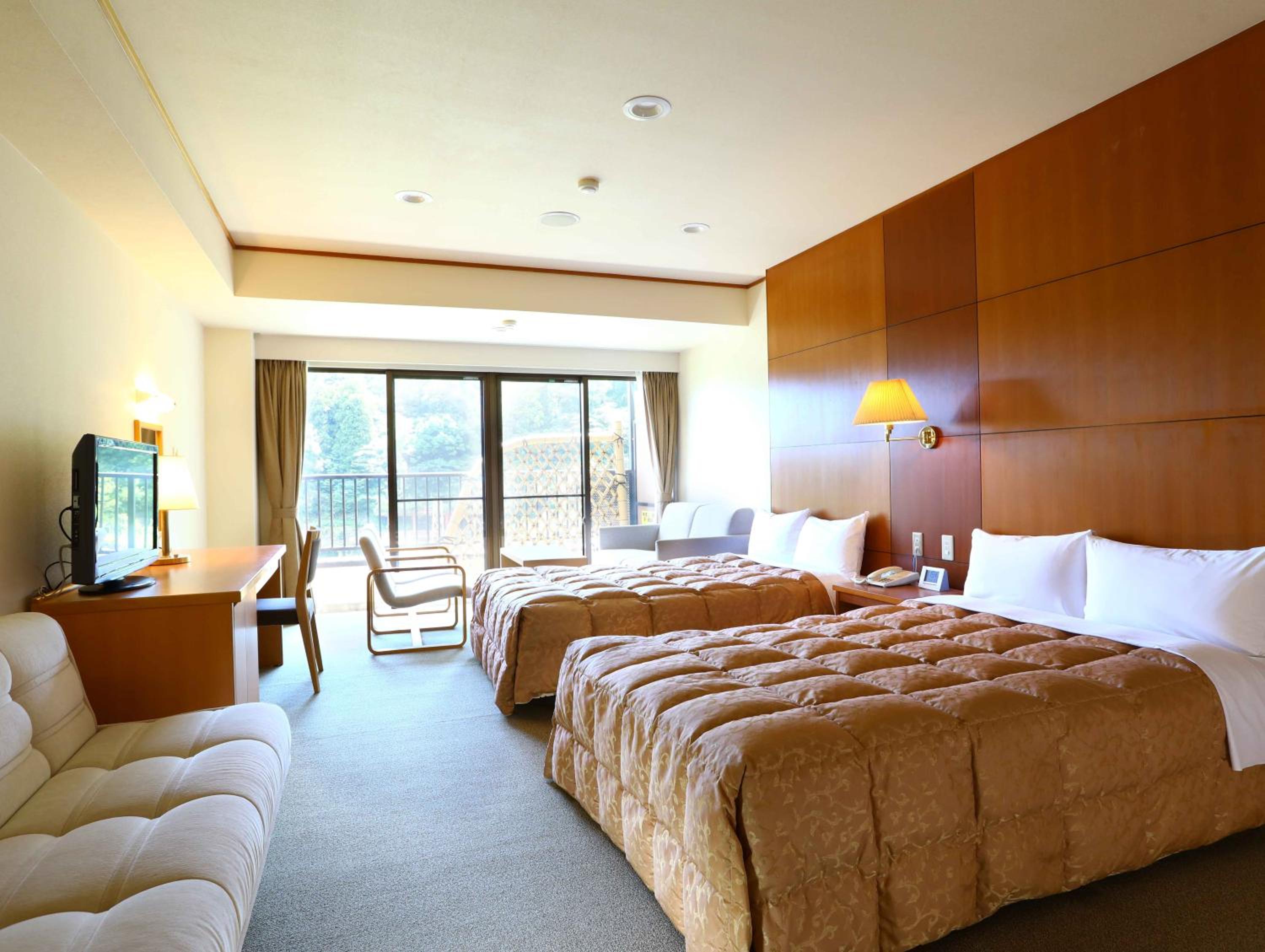 Twin Room with Shared Bathroom - Non-Smoking