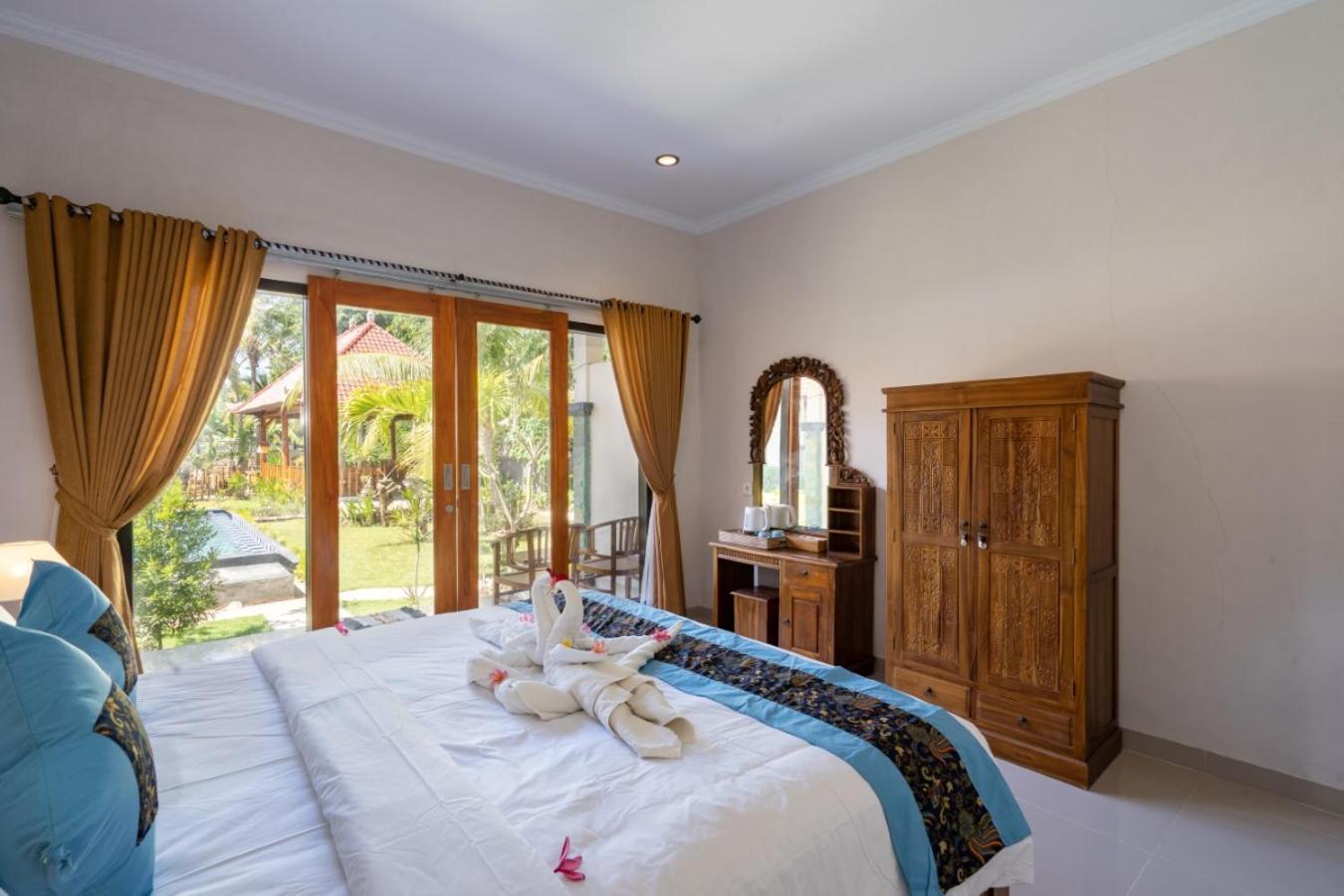 Double Room with Pool View